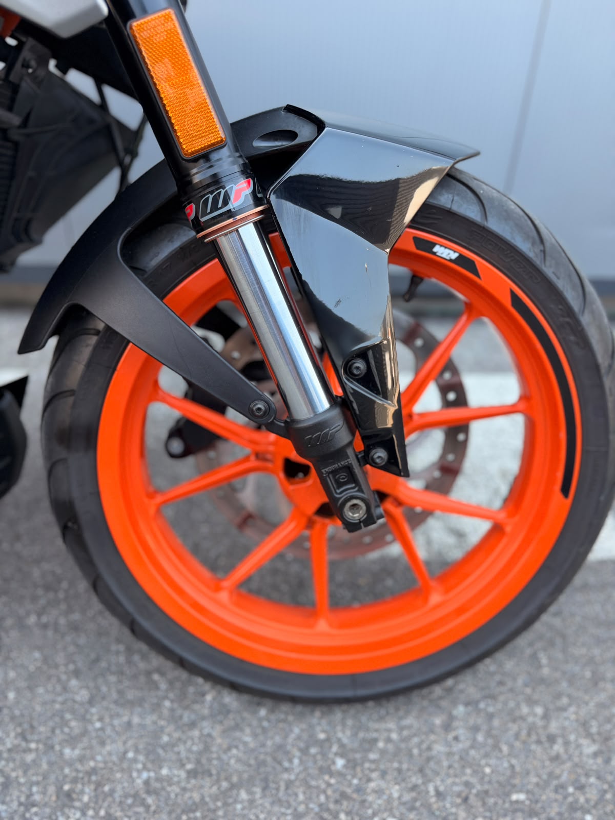 KTM 390 Duke-image-6