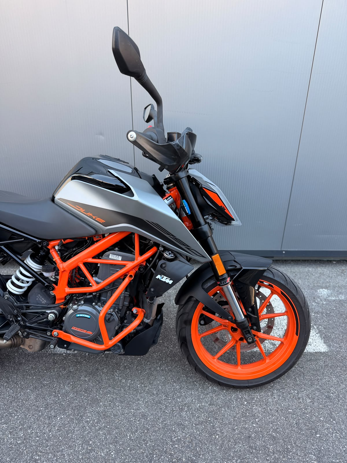 KTM 390 Duke-image-5
