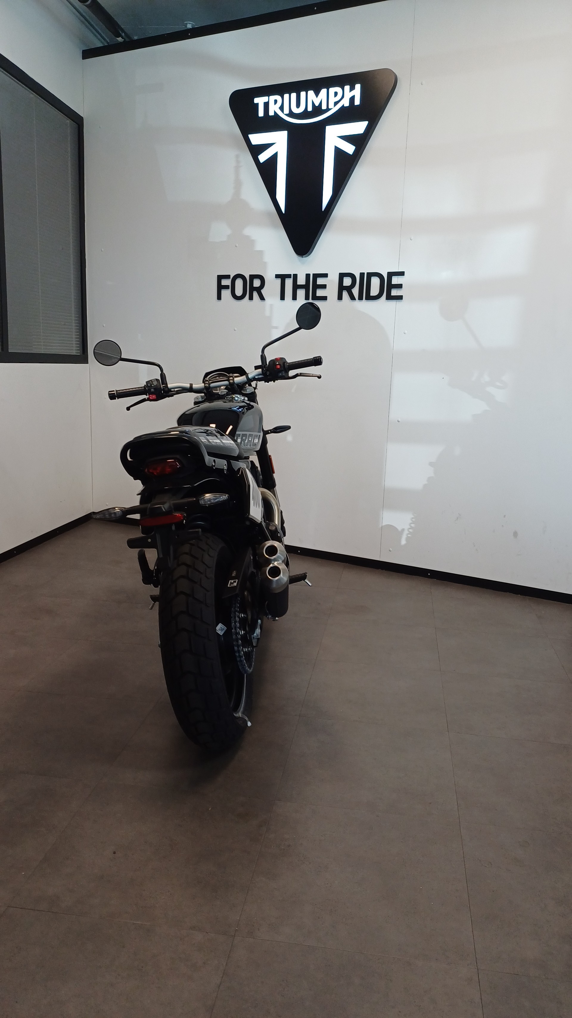 TRIUMPH Triumph Tracker 400 " Avantage 500.- Permis A2 "+ Offre Leasing 0%* !!-image-5