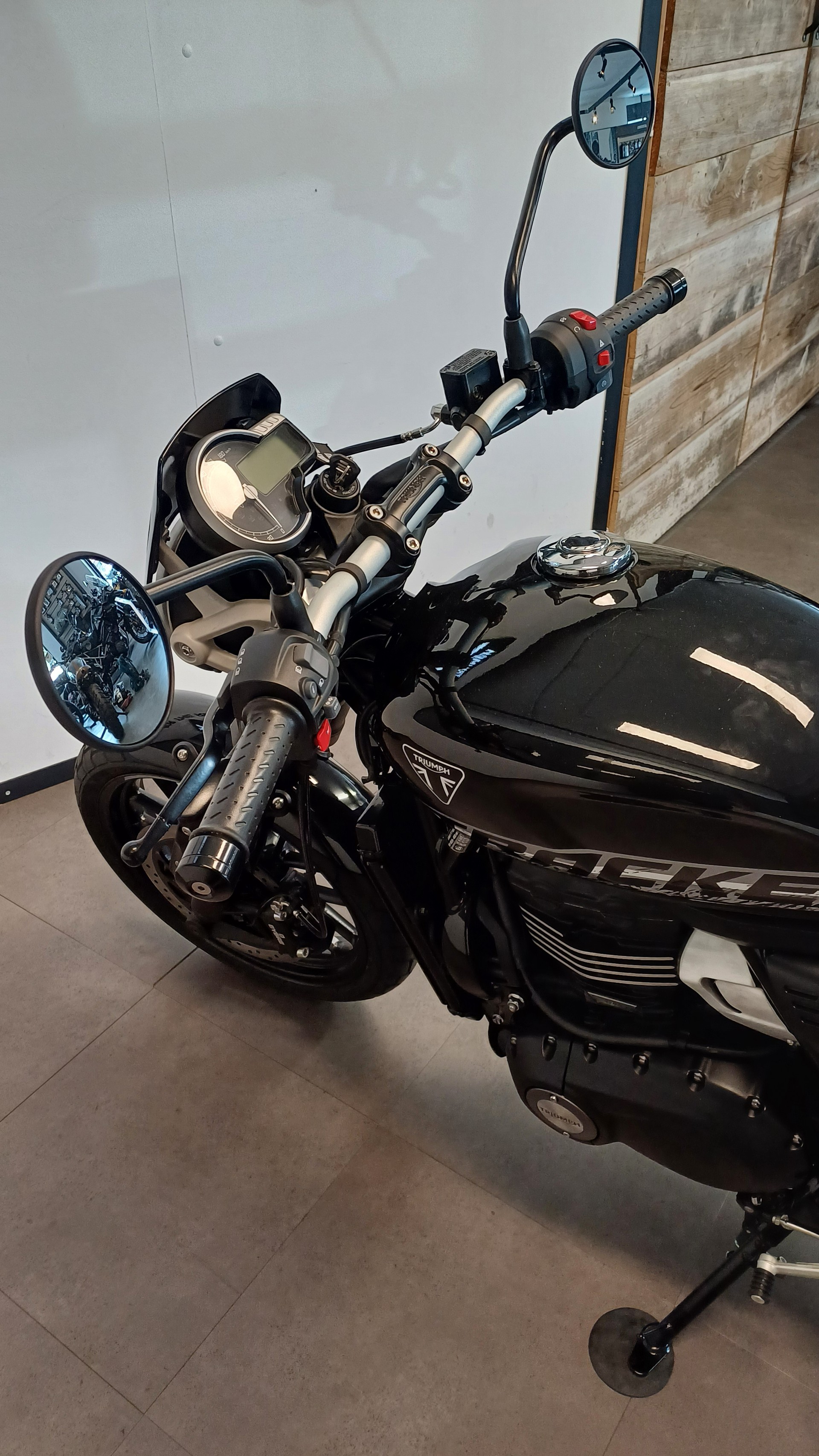 TRIUMPH Triumph Tracker 400 " Avantage 500.- Permis A2 "+ Offre Leasing 0%* !!-image-6