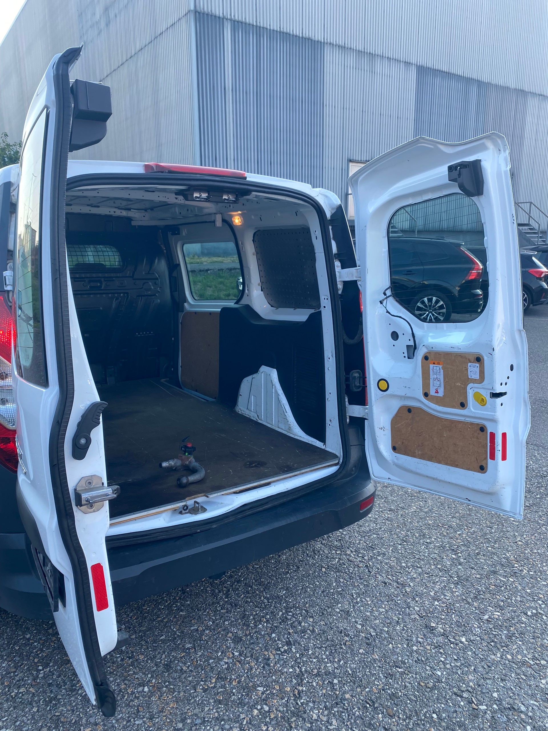 FORD Transit Connect Van T210 1.0 EcoBoost Trend-image-7