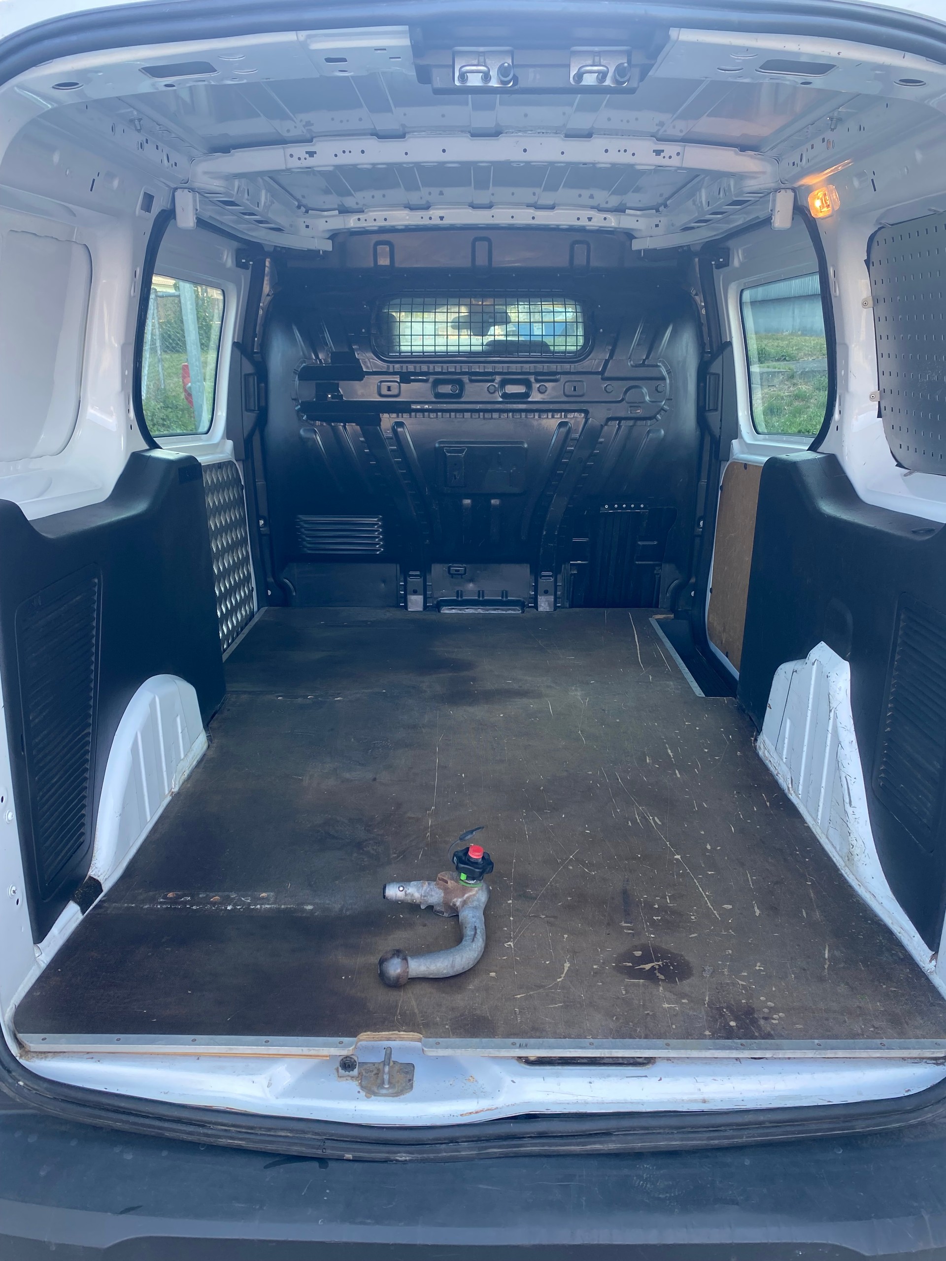 FORD Transit Connect Van T210 1.0 EcoBoost Trend-image-6