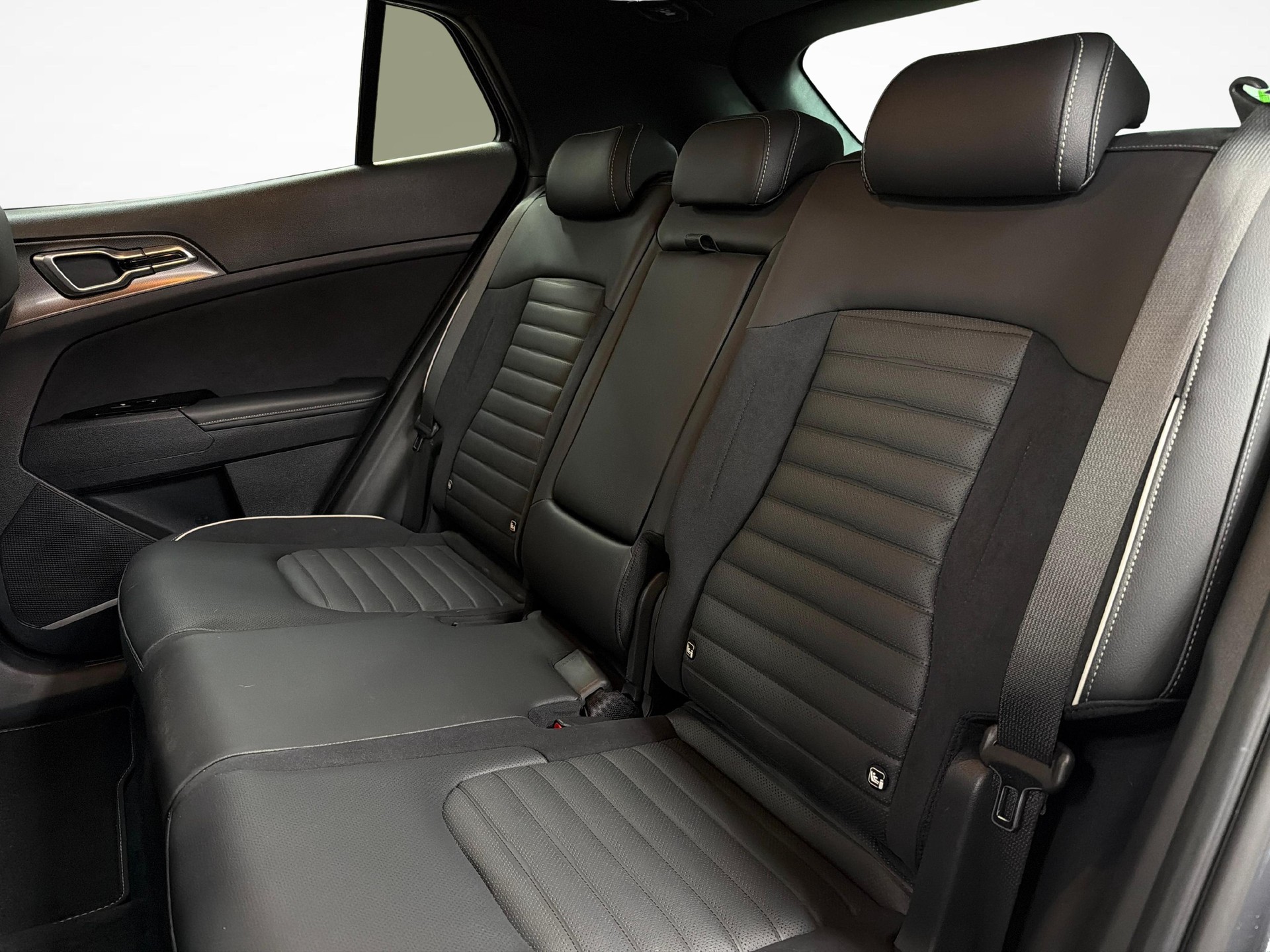 KIA Sportage 1.6 T-GDi PHEV GT-Line-image-11