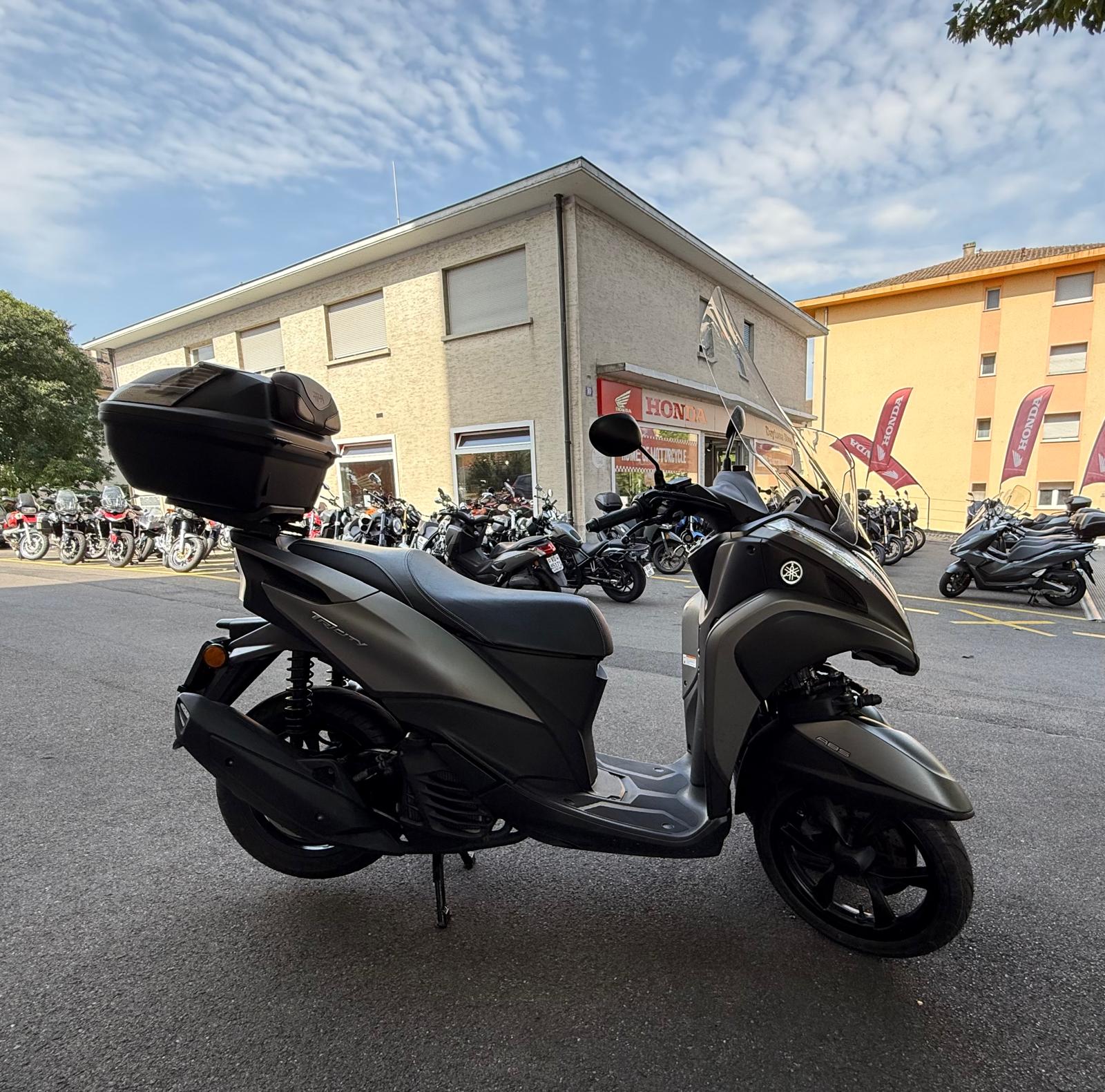 YAMAHA Tricity MW 125 ABS-showroom-element-3