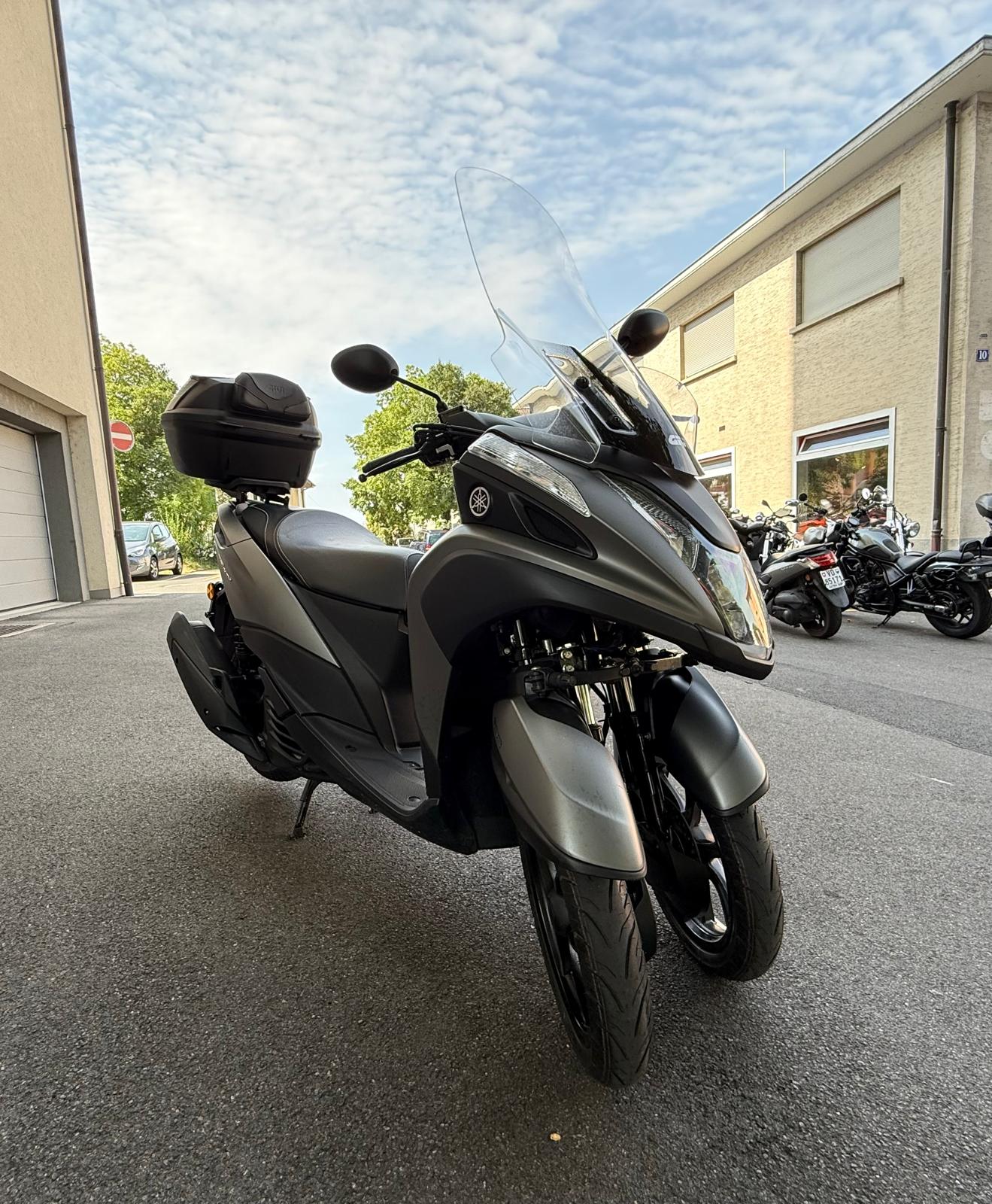 YAMAHA Tricity MW 125 ABS-showroom-element-1
