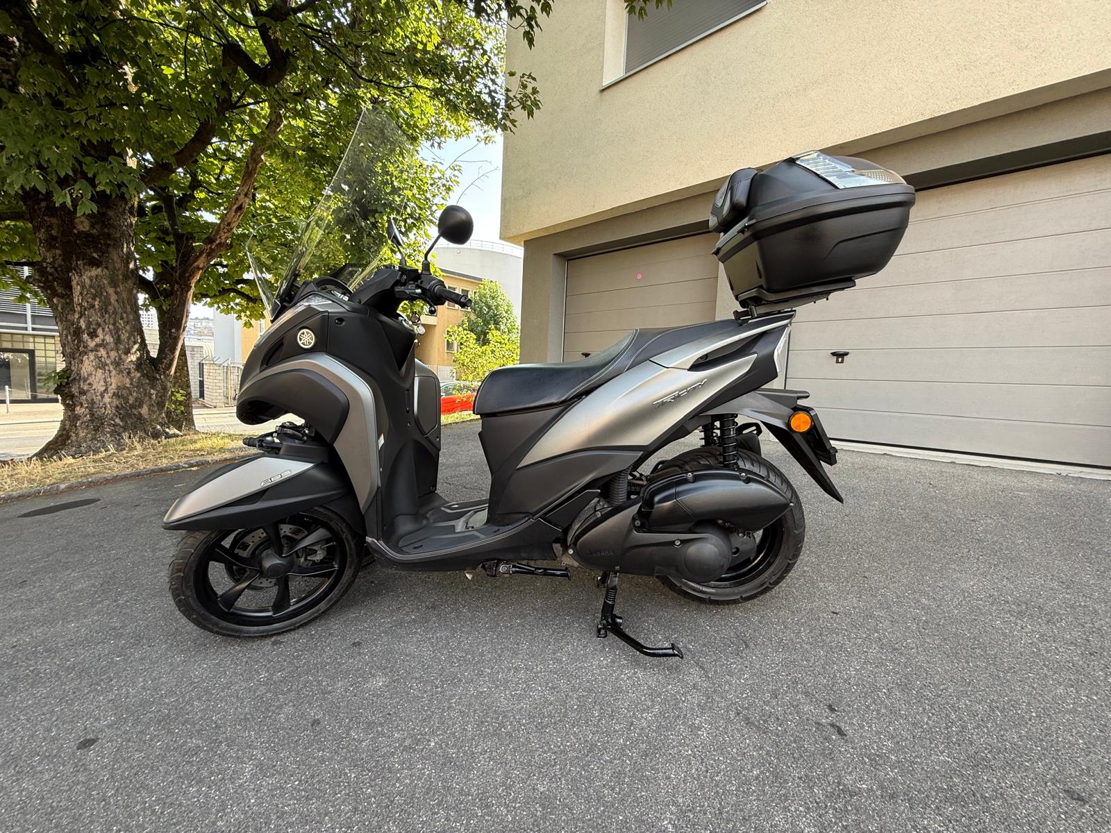 YAMAHA Tricity MW 125 ABS-showroom-element-2