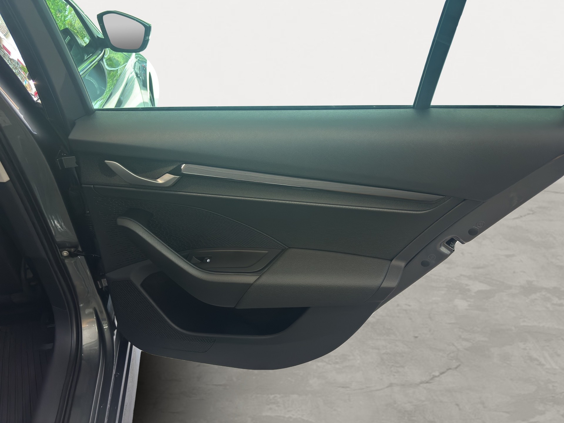 SKODA Octavia Combi 1.5 TSI mHEV DSG Dynamic-image-18