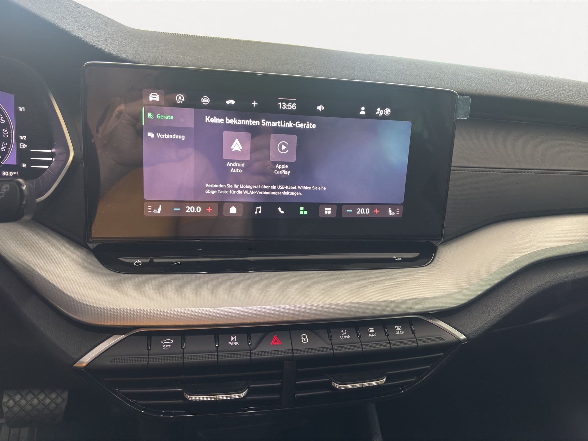 SKODA Octavia Combi 1.5 TSI mHEV DSG Dynamic-image-13