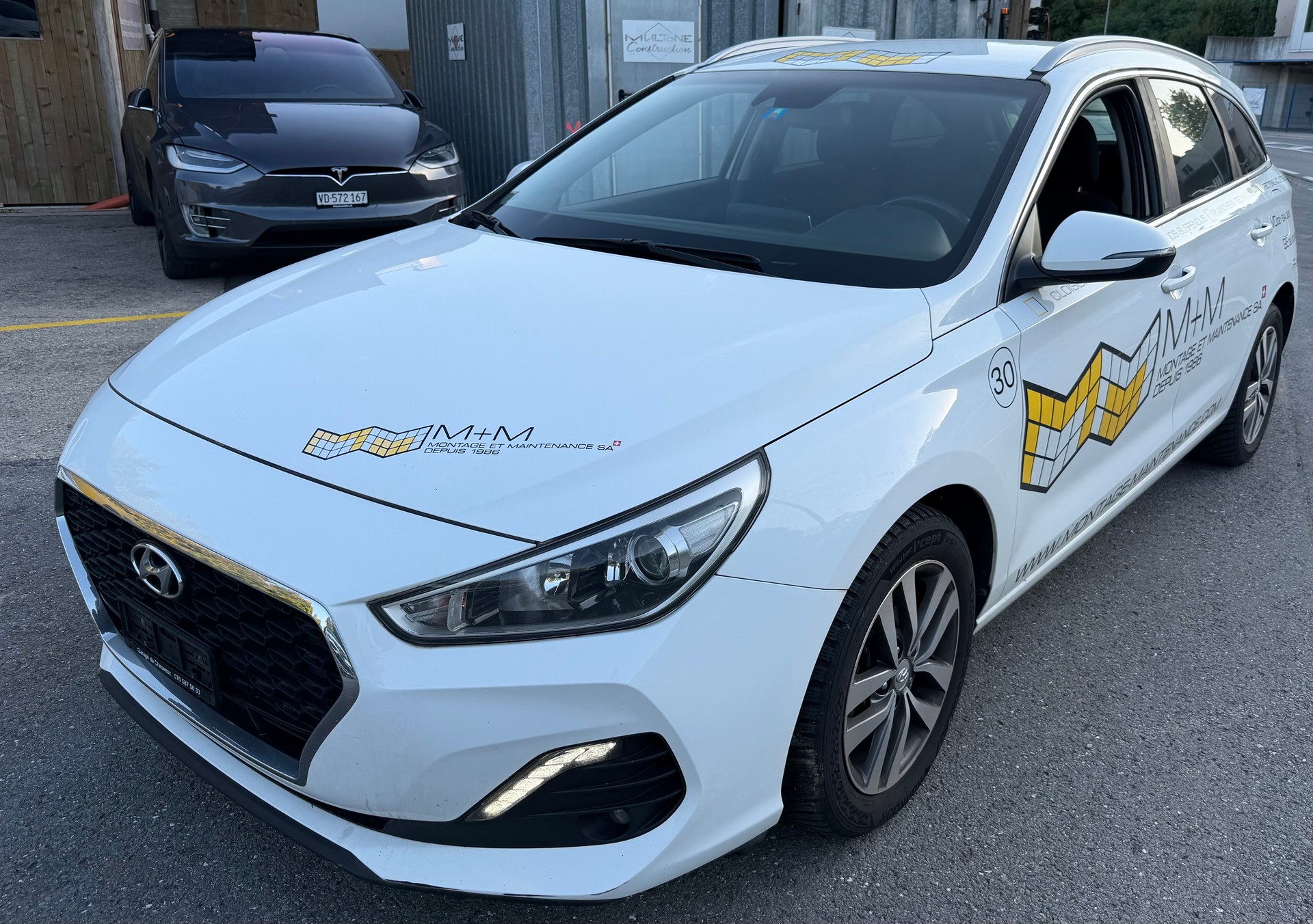 HYUNDAI i30 Wagon 1.6 CRDi Amplia DCT-image-0