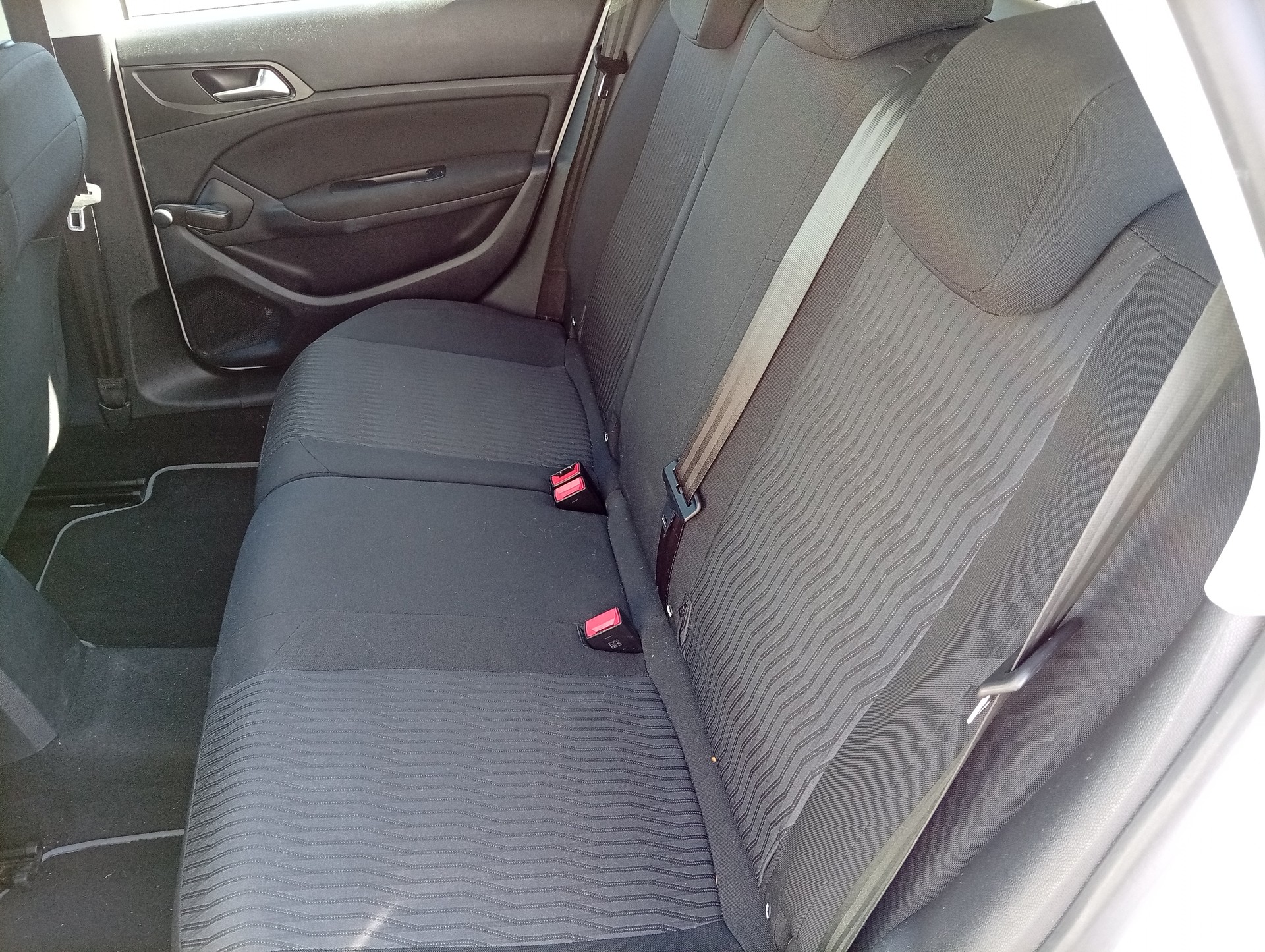 PEUGEOT 308 SW 1.2 THP Business-image-10