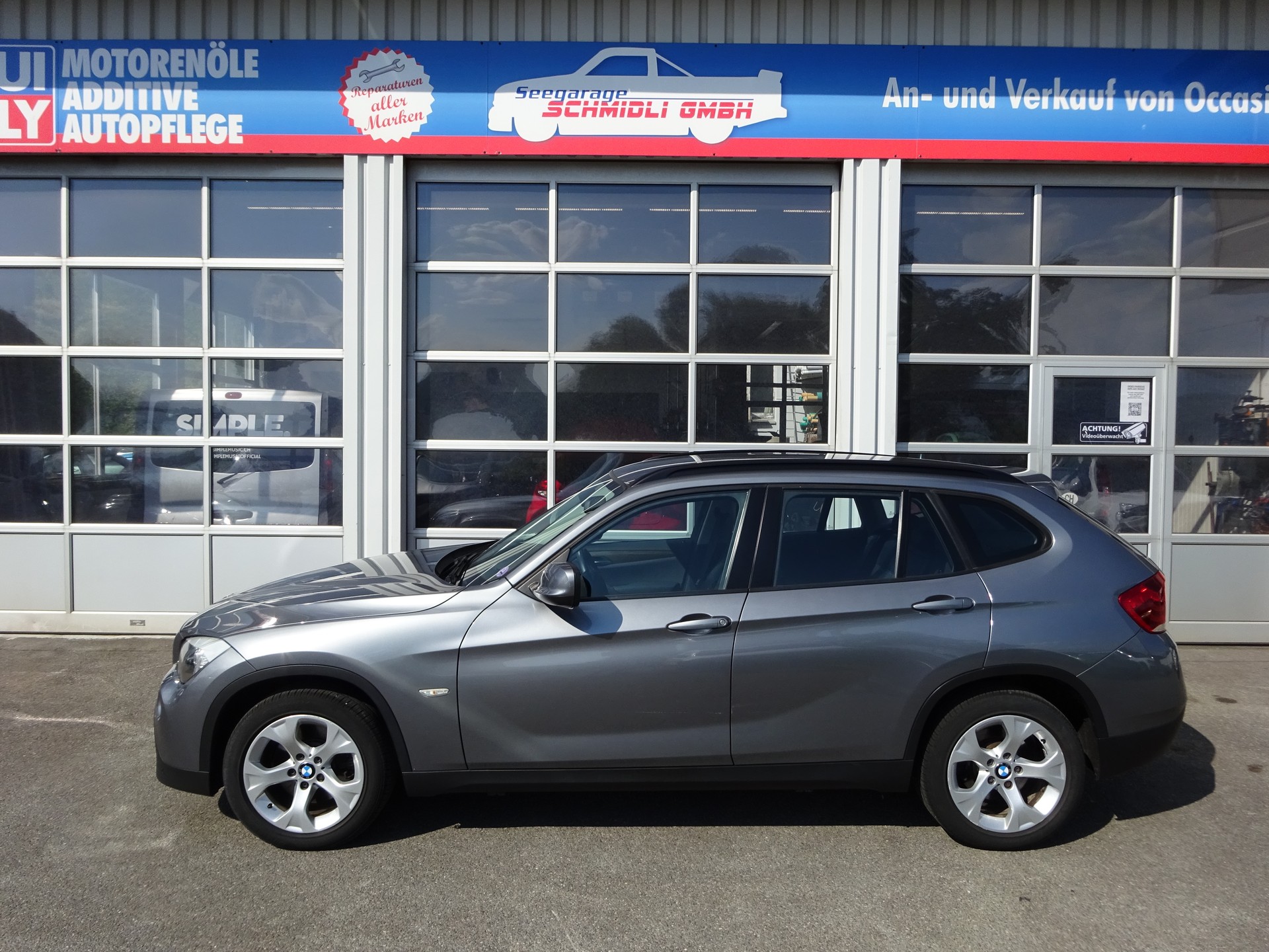 BMW X1 xDrive 25i Steptronic-image-5