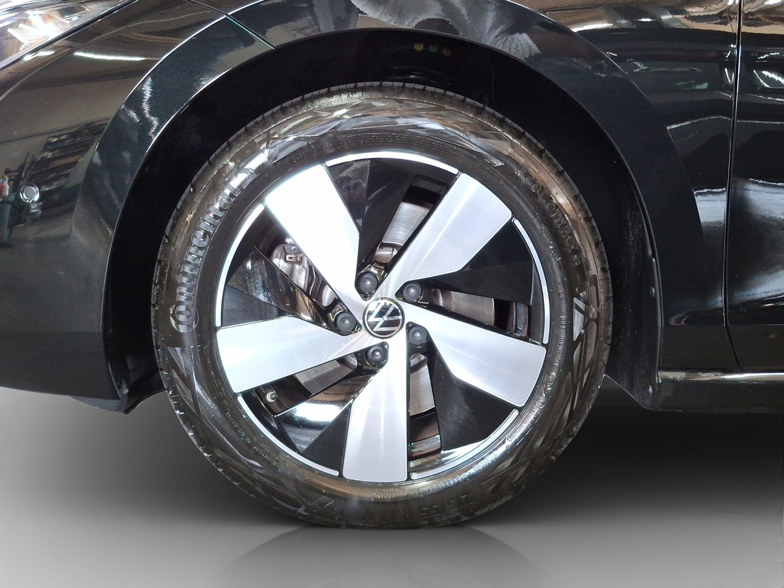 VW Passat Variant 2.0 TDI evo Business 4 Motion DSG-image-14