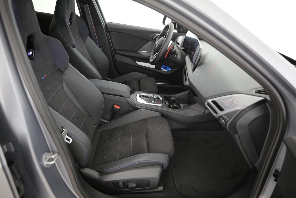 BMW M135i xDrive-image-17