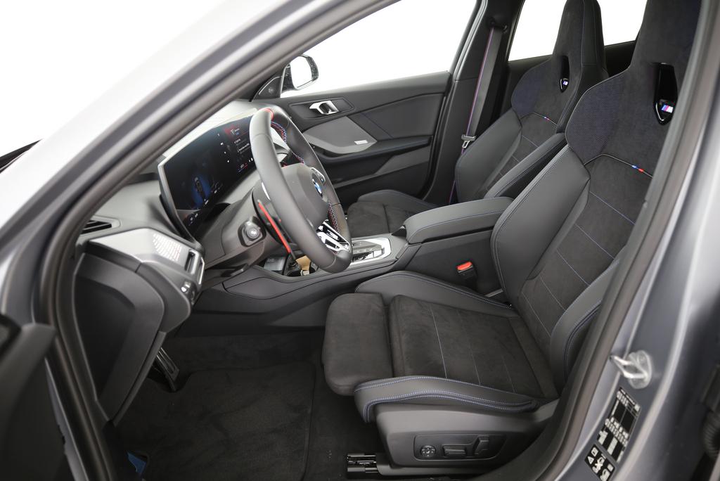 BMW M135i xDrive-image-18