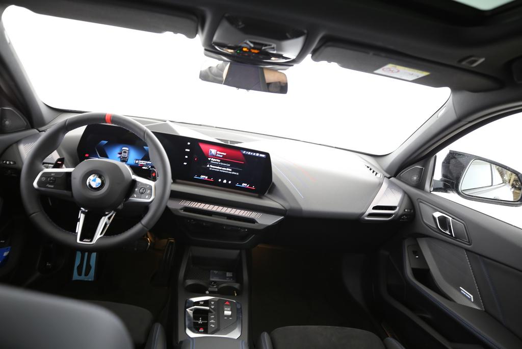 BMW M135i xDrive-image-15