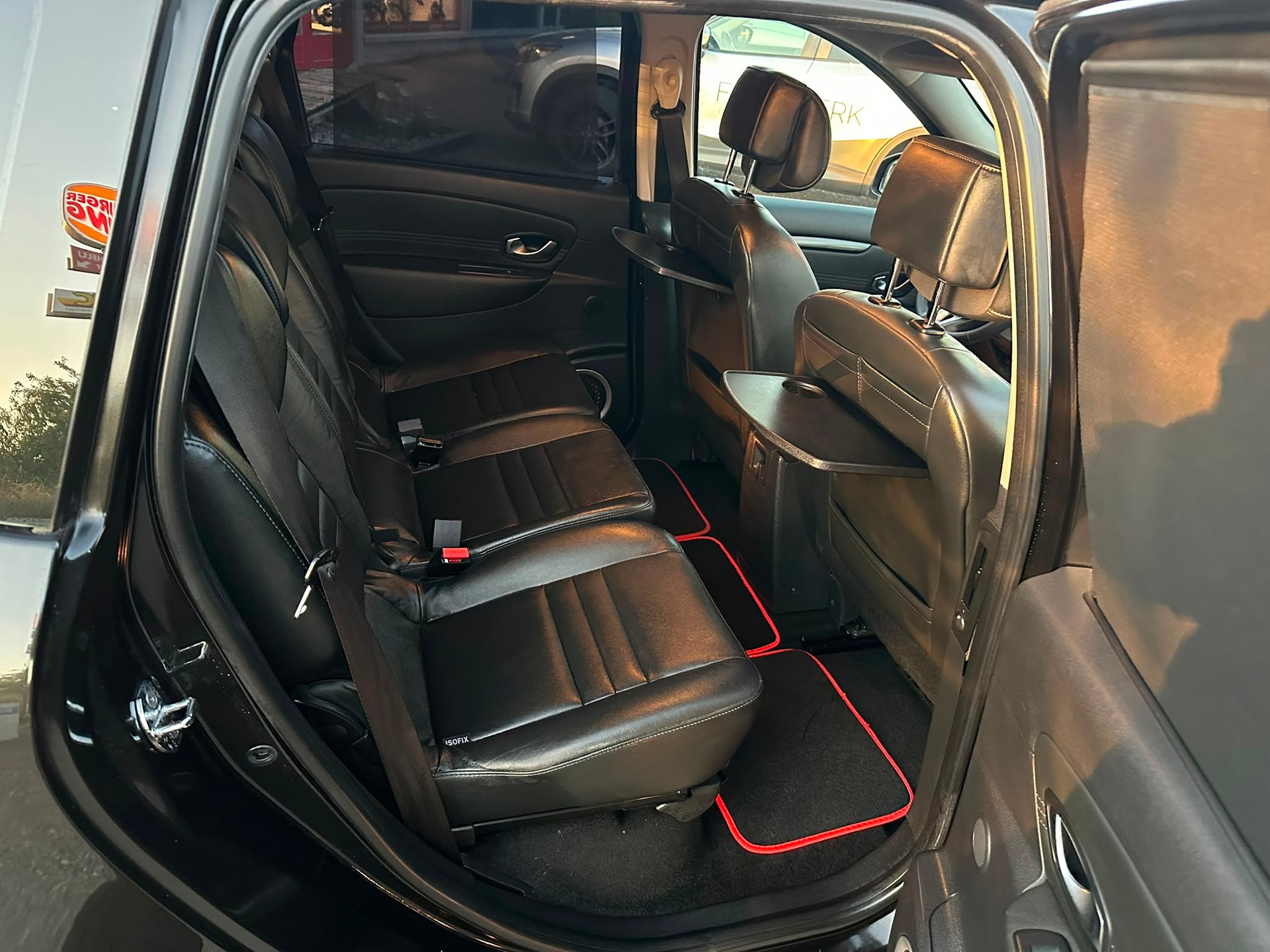 RENAULT Scénic 2.0 16V Privilège X-Tronic CVT-image-13
