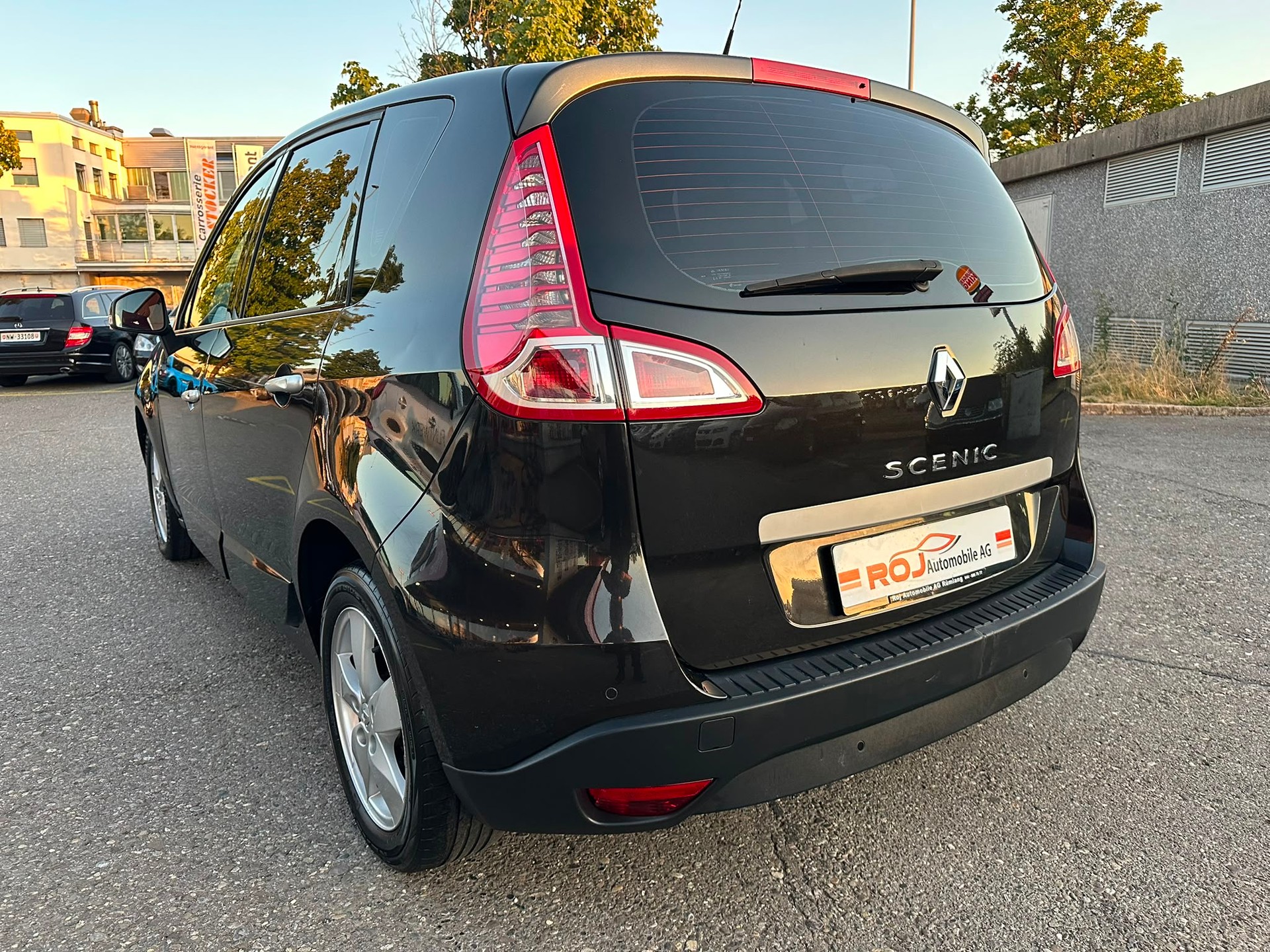 RENAULT Scénic 2.0 16V Privilège X-Tronic CVT-image-7