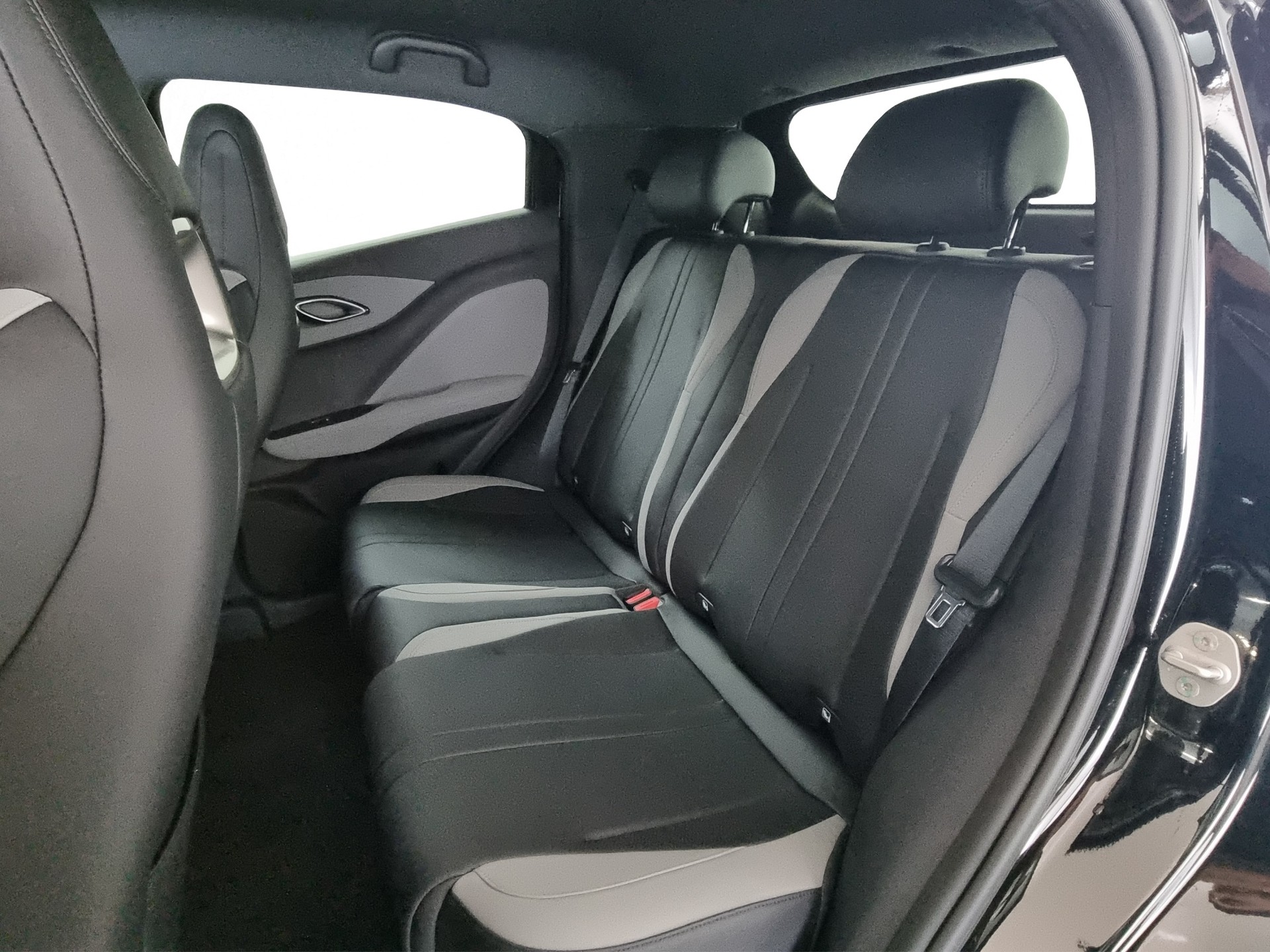 BYD Dolphin Surf 43kWh Comfort-image-6