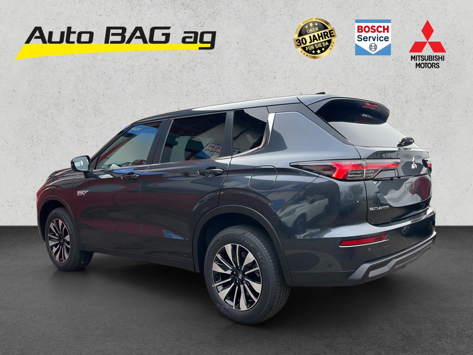 MITSUBISHI Outlander 2.4 PHEV Invite 4x4-image-2