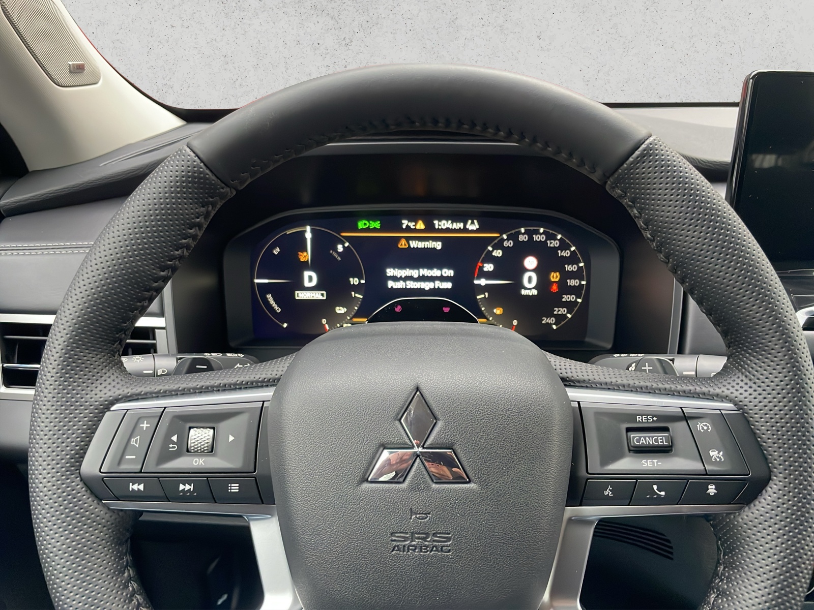 MITSUBISHI Outlander 2.4 PHEV Invite 4x4-image-9
