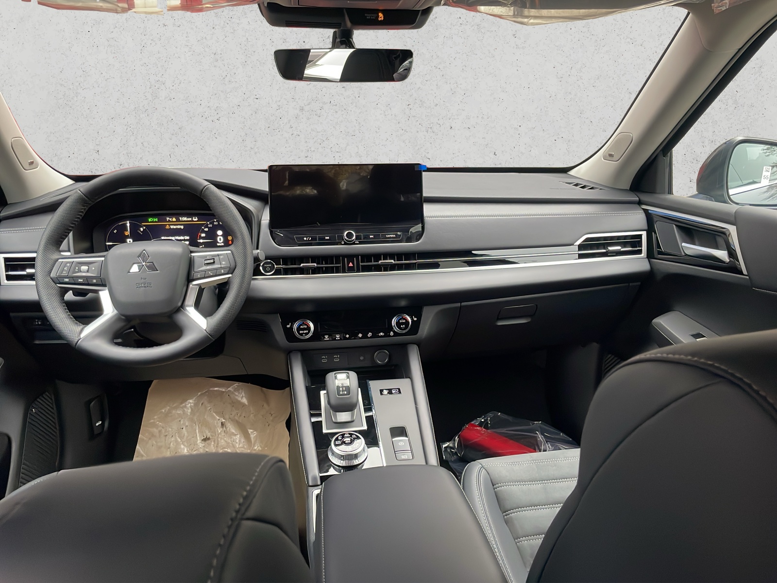 MITSUBISHI Outlander 2.4 PHEV Invite 4x4-image-14