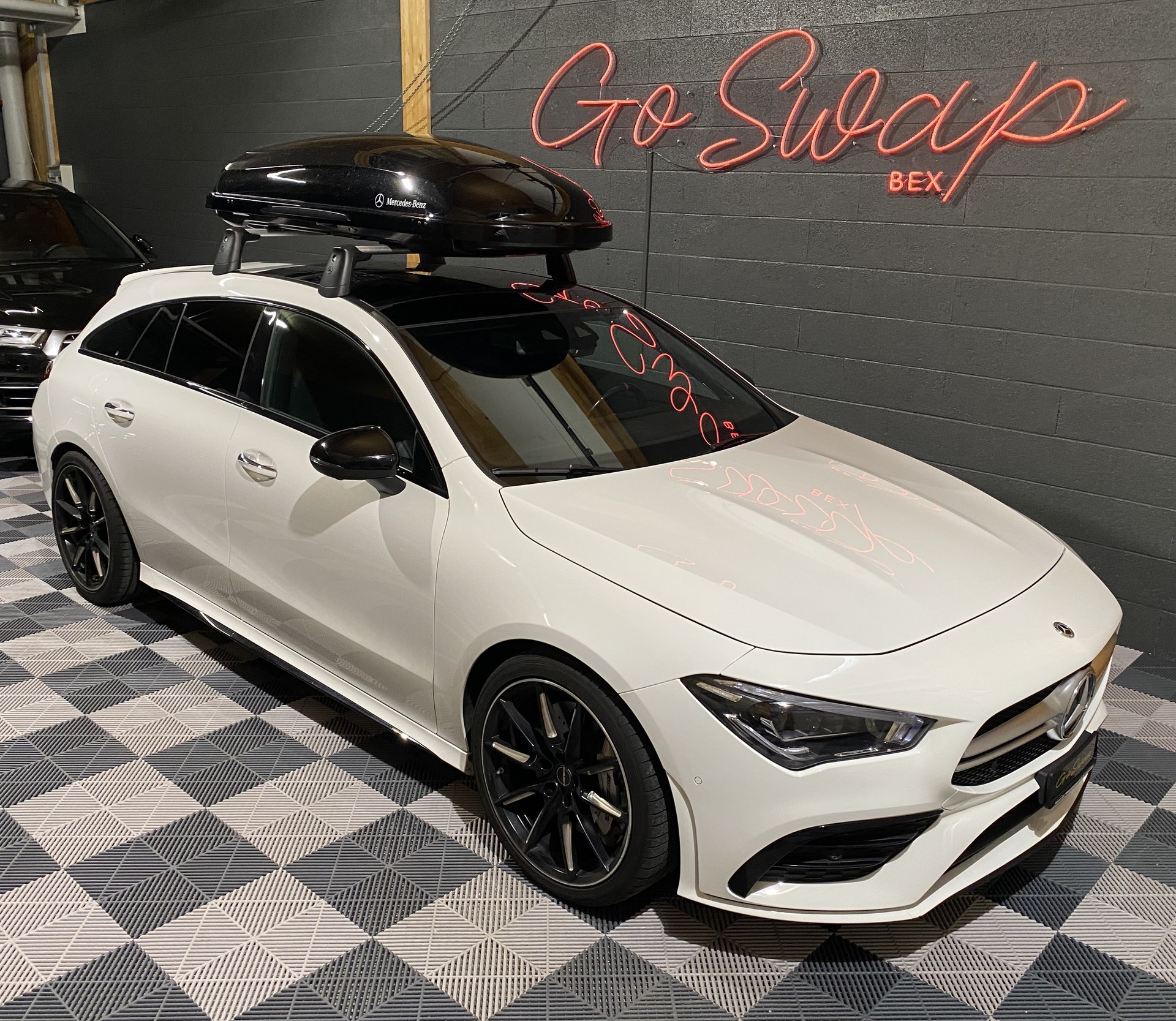 MERCEDES-BENZ CLA Shooting Brake 35 AMG 4Matic 7G-DCT-image-0