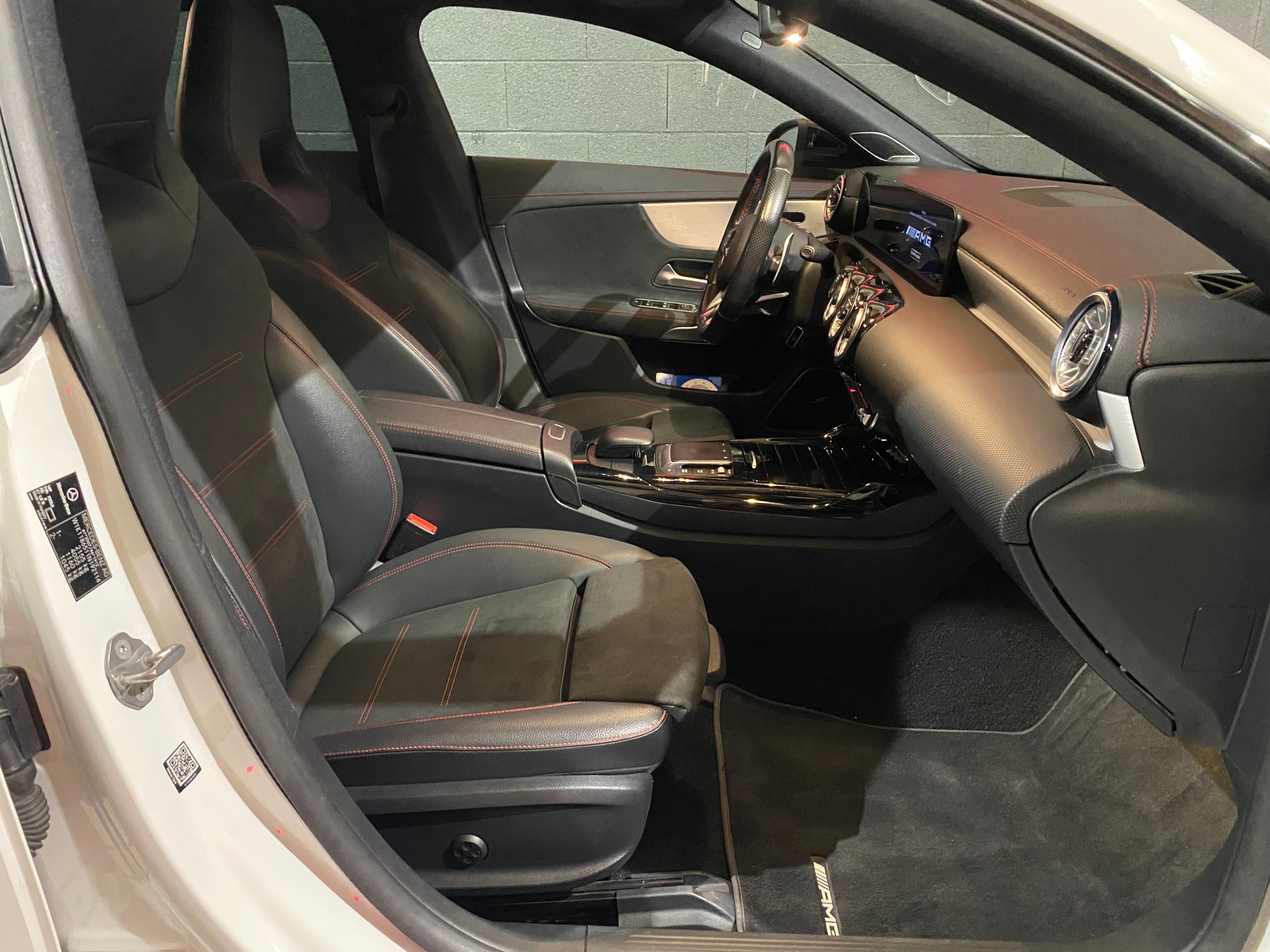 MERCEDES-BENZ CLA Shooting Brake 35 AMG 4Matic 7G-DCT-image-26