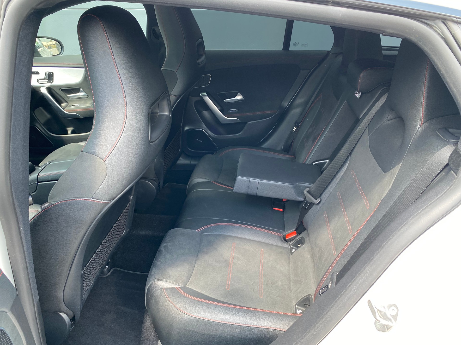 MERCEDES-BENZ CLA Shooting Brake 35 AMG 4Matic 7G-DCT-image-16