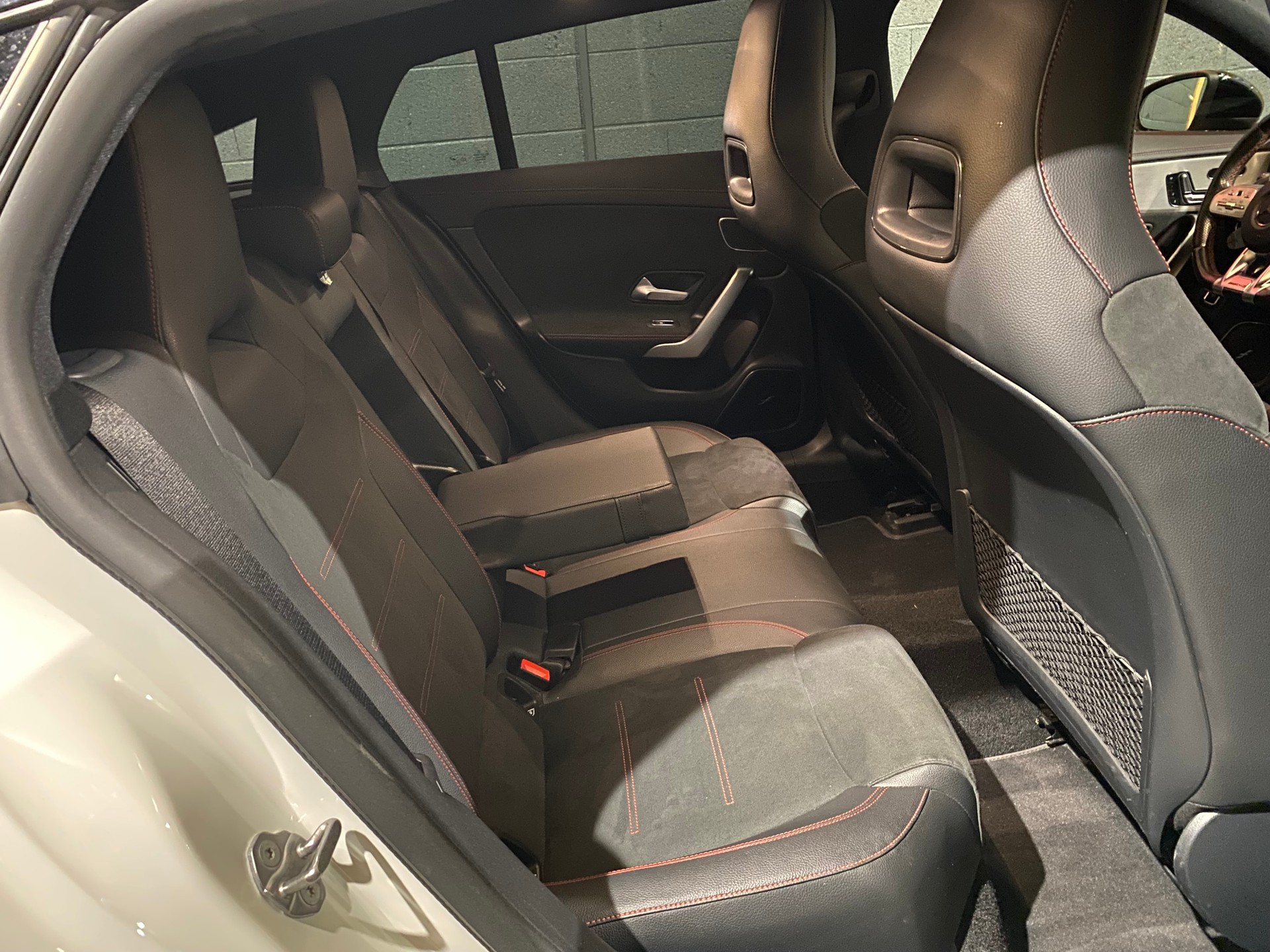 MERCEDES-BENZ CLA Shooting Brake 35 AMG 4Matic 7G-DCT-image-29