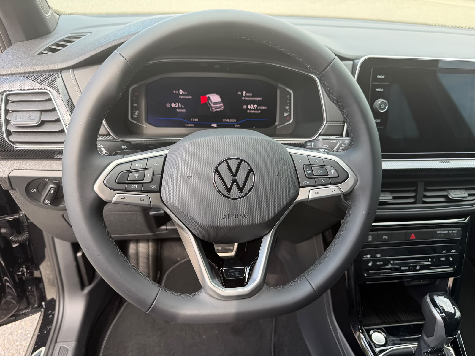 VW T-Cross 1.0 TSI EVO R-Line DSG-image-15