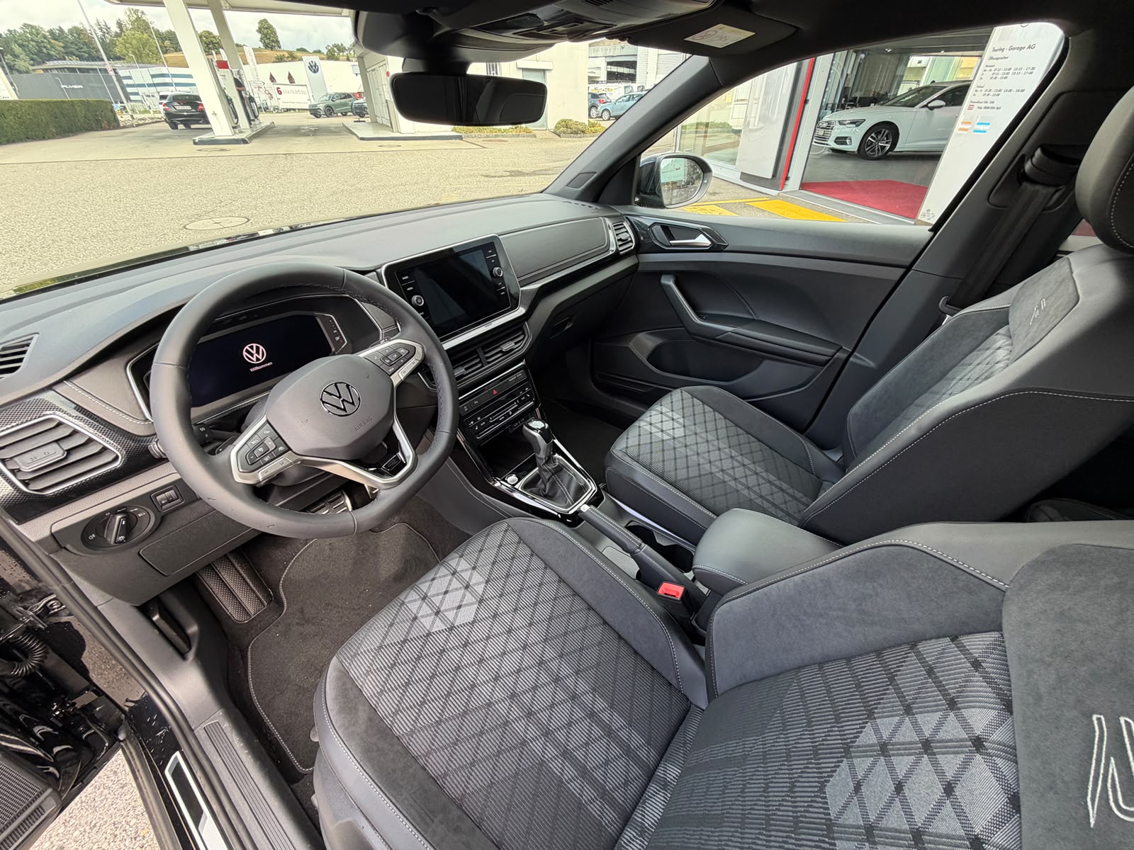 VW T-Cross 1.0 TSI EVO R-Line DSG-image-12