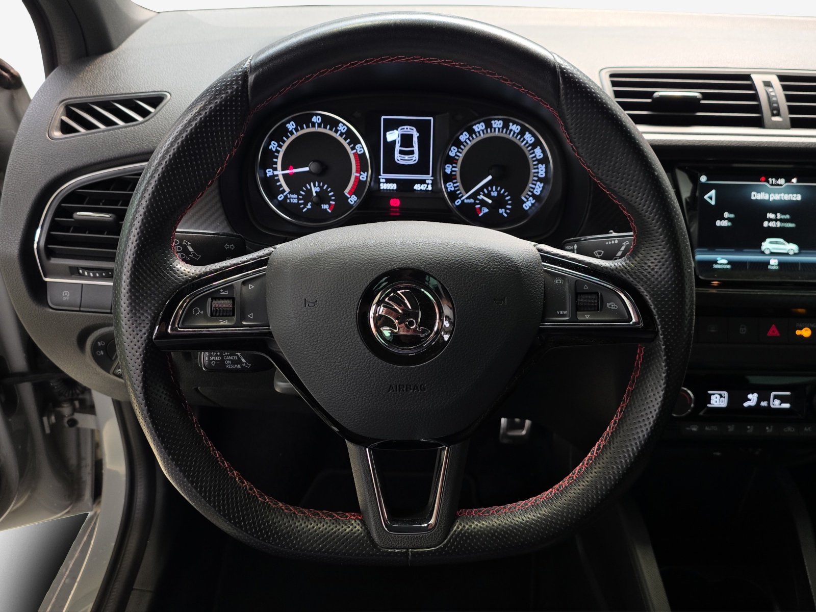 SKODA Fabia 1.0 TSI Monte Carlo-image-9