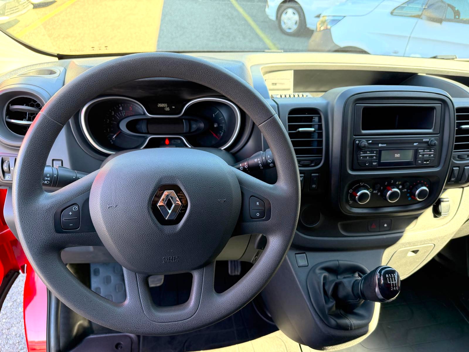RENAULT Trafic 2.0 Energy dCi 120 3.0t Business L1H1-image-2