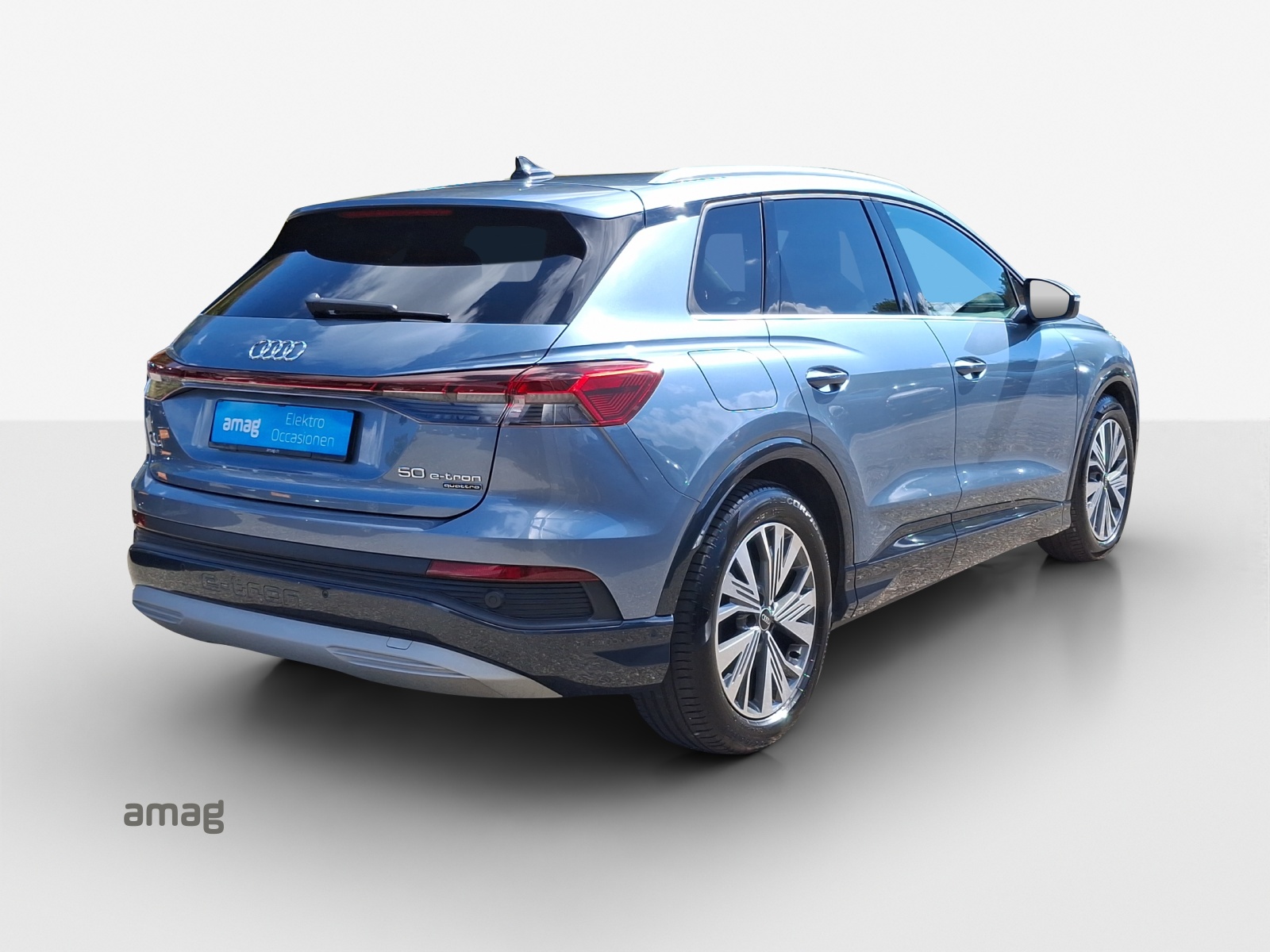 AUDI Q4 e-tron 50 quattro-image-4