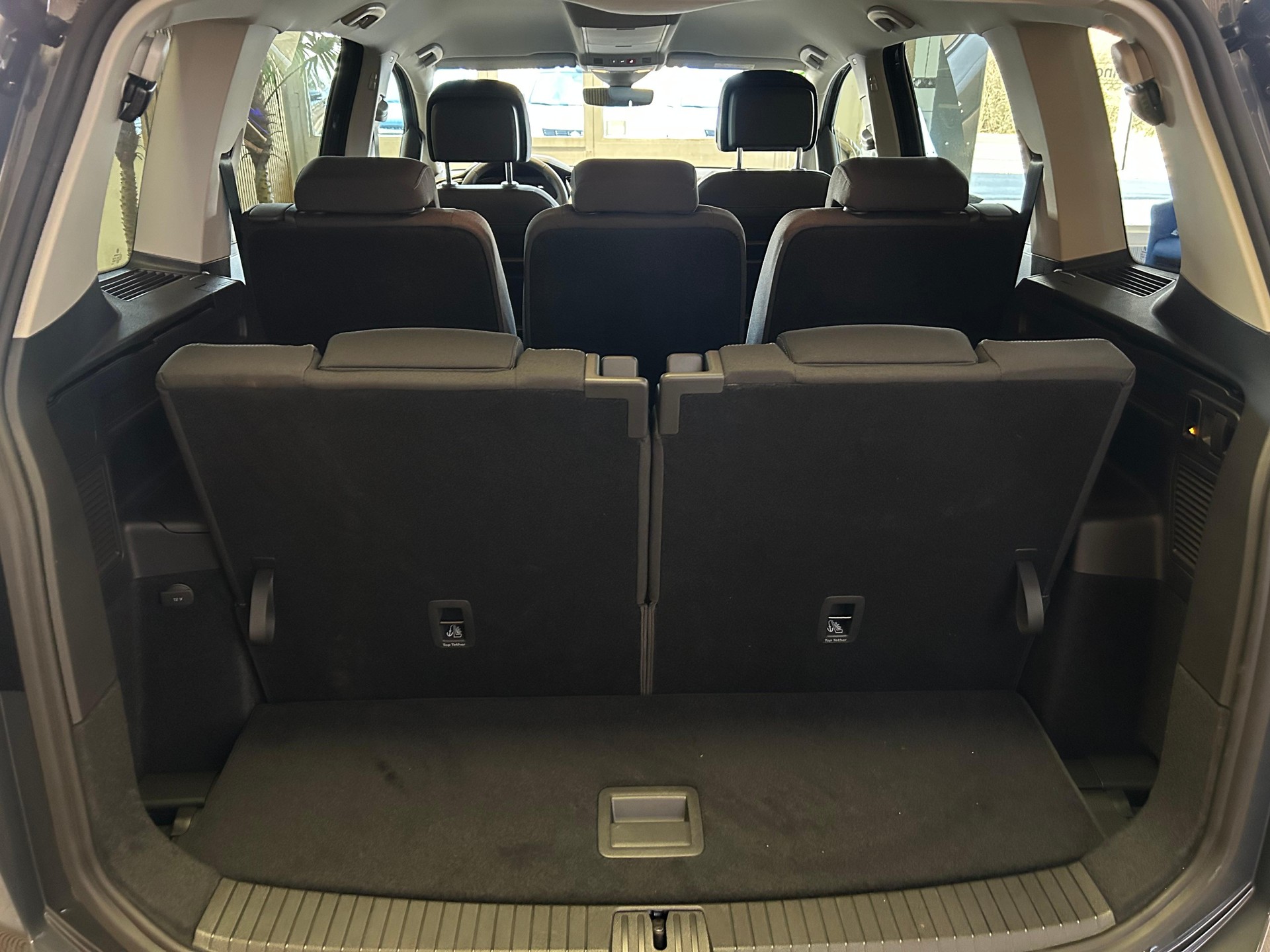 VW Touran 1.5 TSI Comfortline DSG 7 PLACES/7PLATZ-image-22