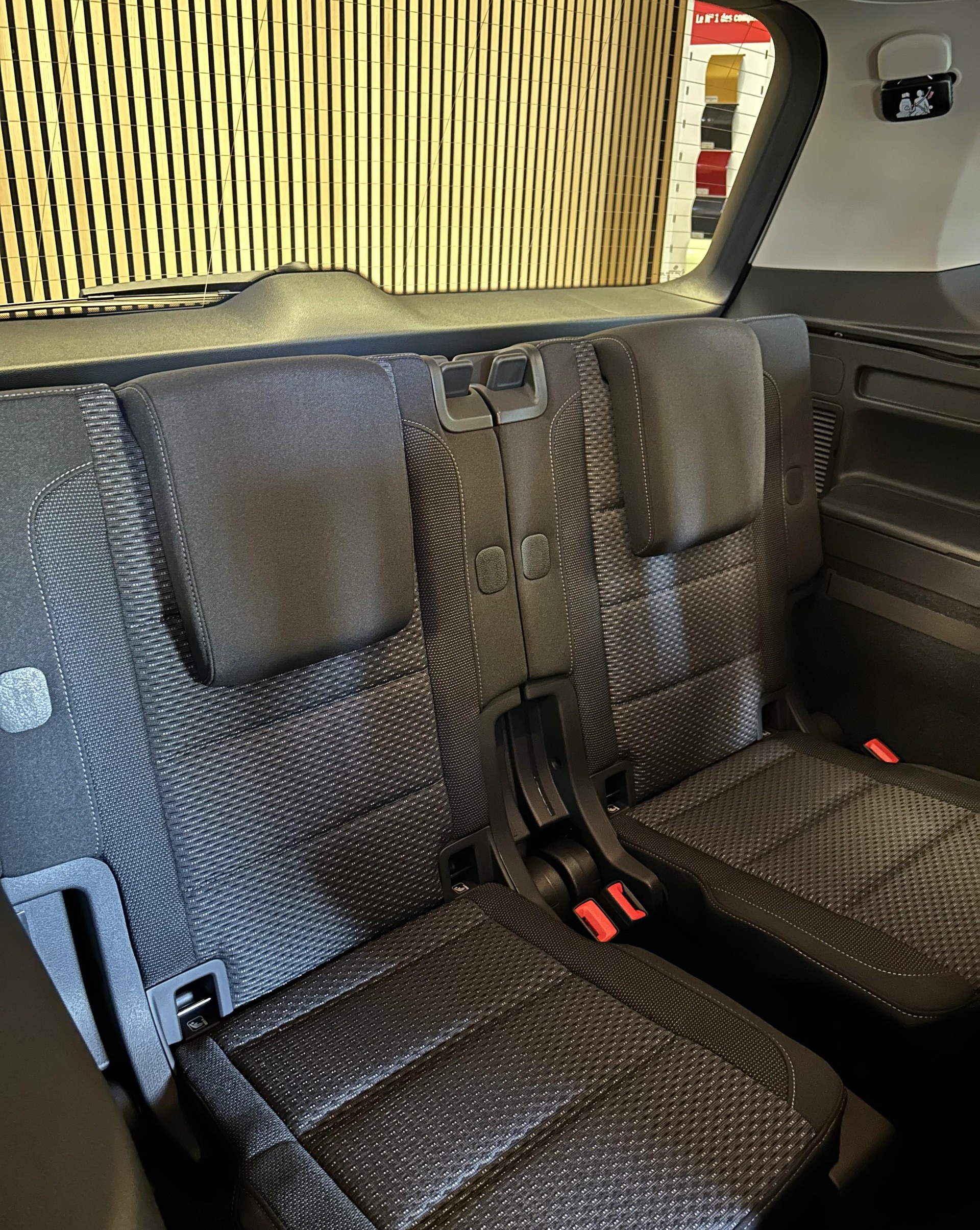 VW Touran 1.5 TSI Comfortline DSG 7 PLACES/7PLATZ-image-21