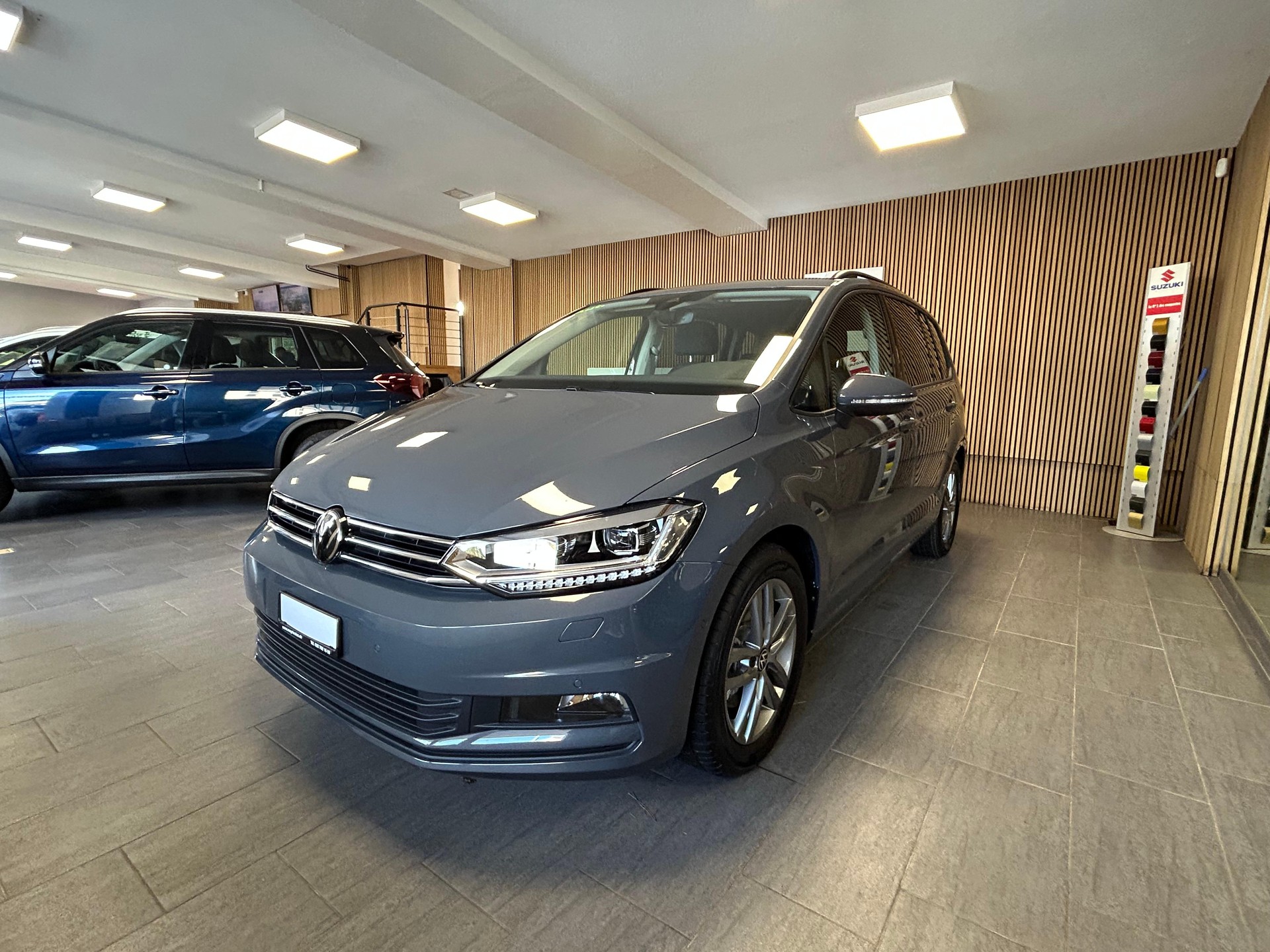 VW Touran 1.5 TSI Comfortline DSG 7 PLACES/7PLATZ-image-4