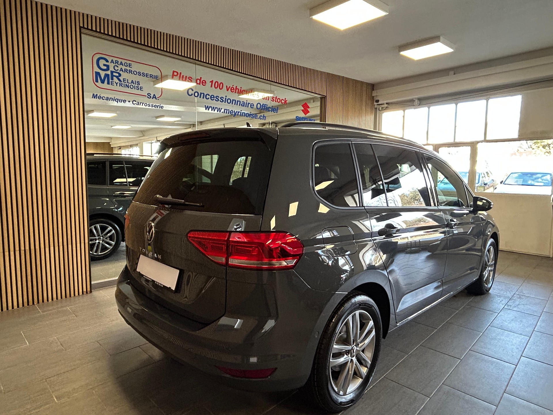 VW Touran 1.5 TSI Comfortline DSG 7 PLACES/7PLATZ-image-9