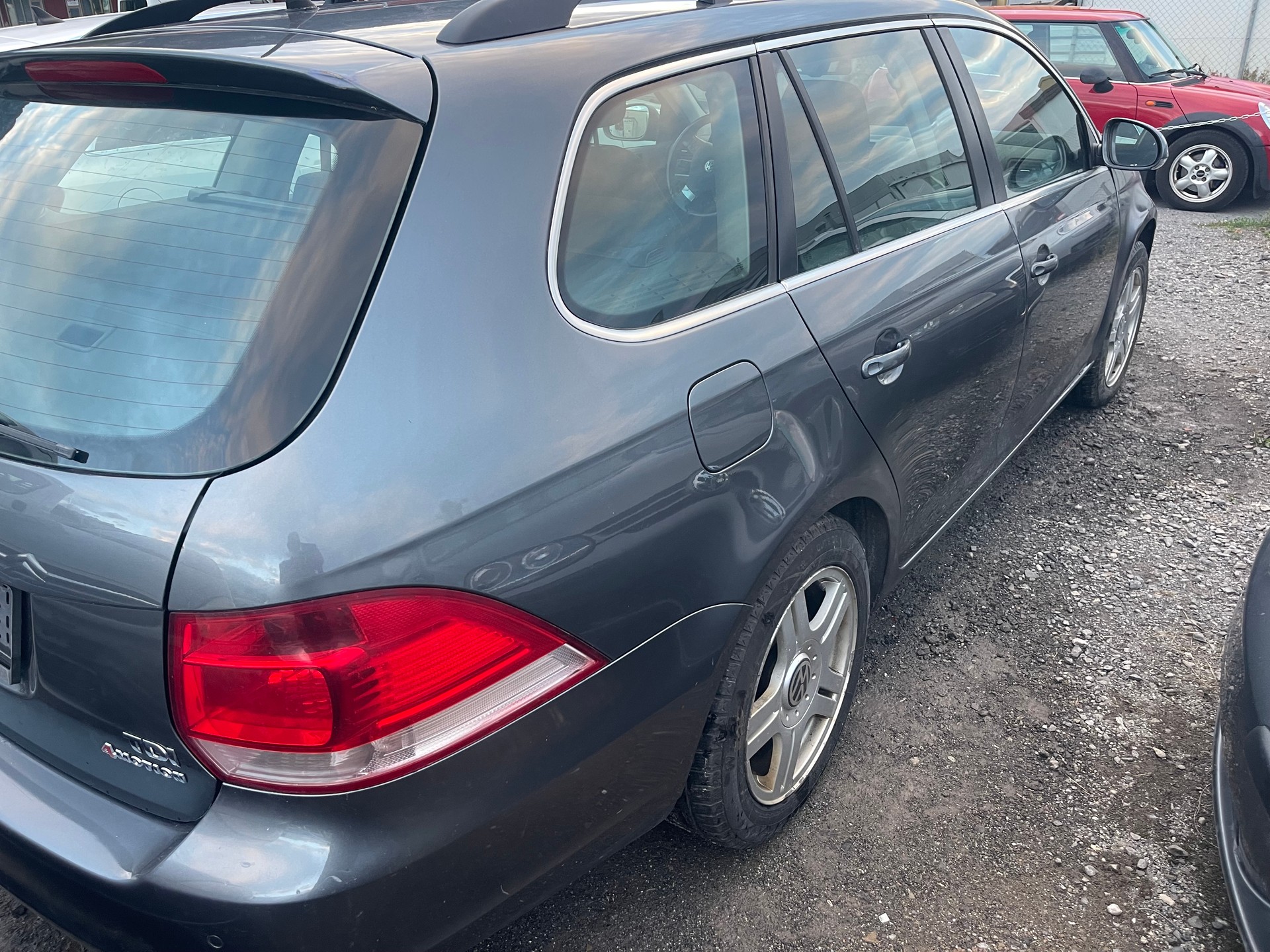 VW Golf Variant 1.9 TDI Value 4Motion-image-4