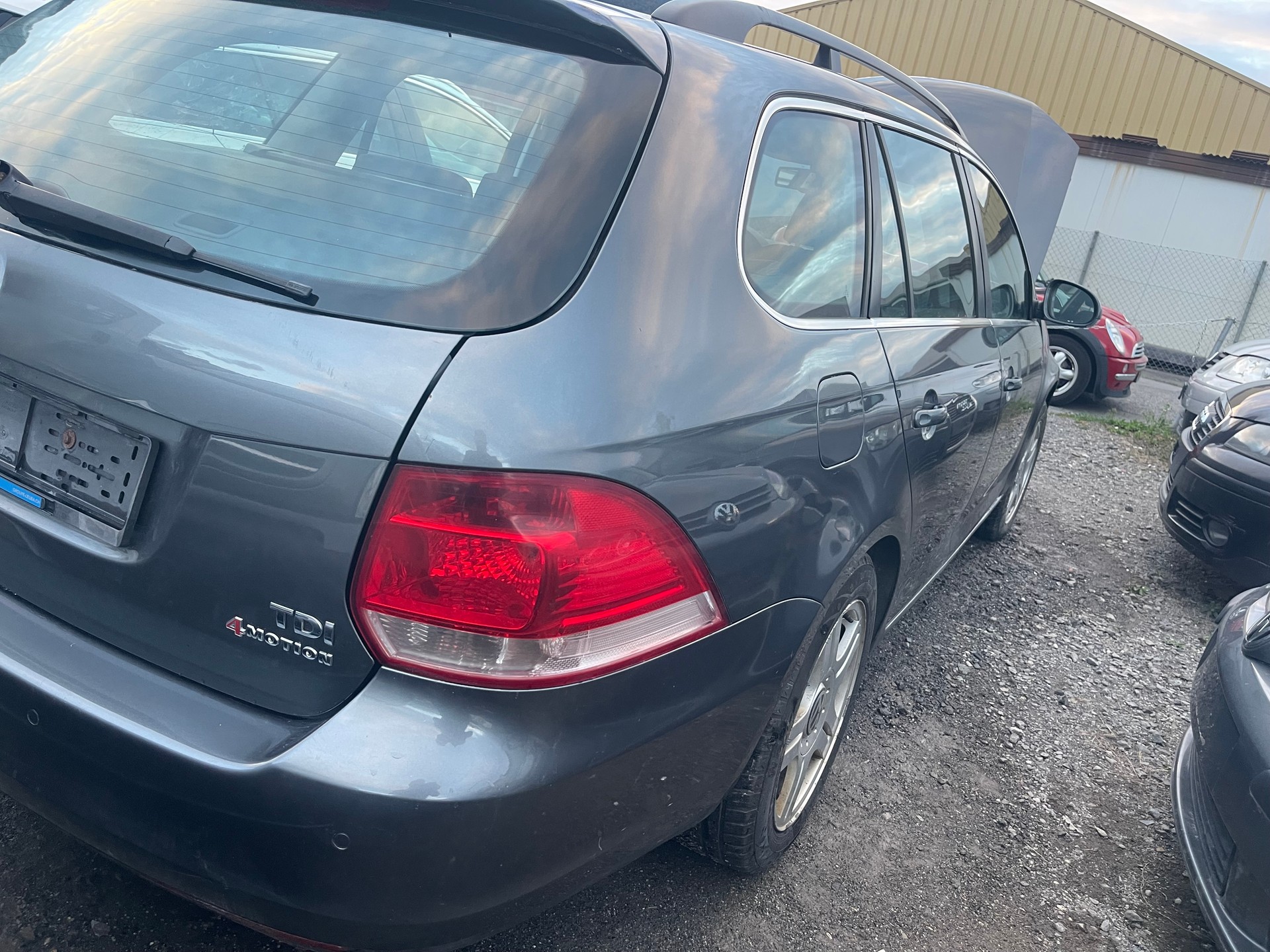 VW Golf Variant 1.9 TDI Value 4Motion-image-6