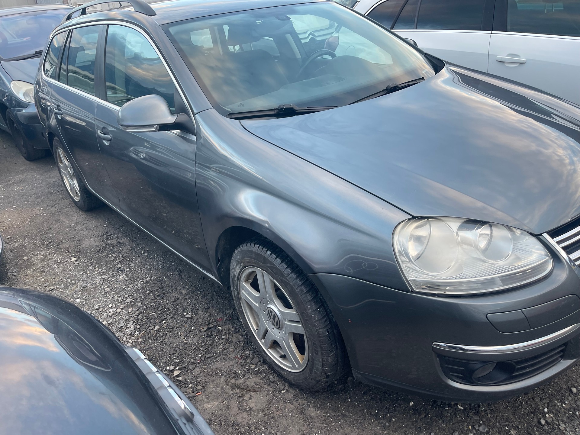 VW Golf Variant 1.9 TDI Value 4Motion-image-12