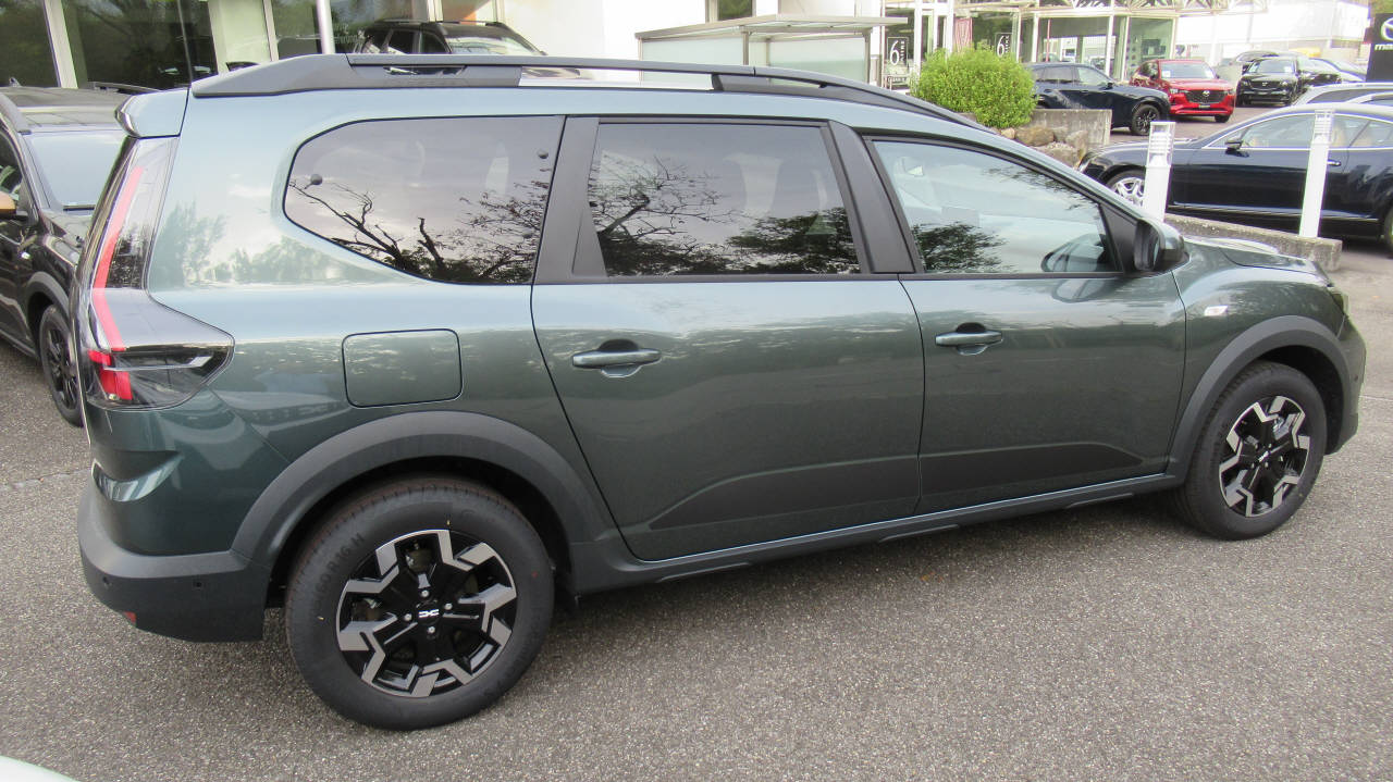 DACIA Jogger 1.8 Hybrid Journey 7P-image-3