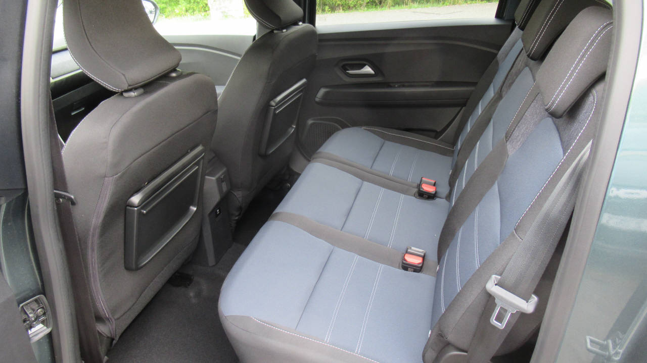 DACIA Jogger 1.8 Hybrid Journey 7P-image-8