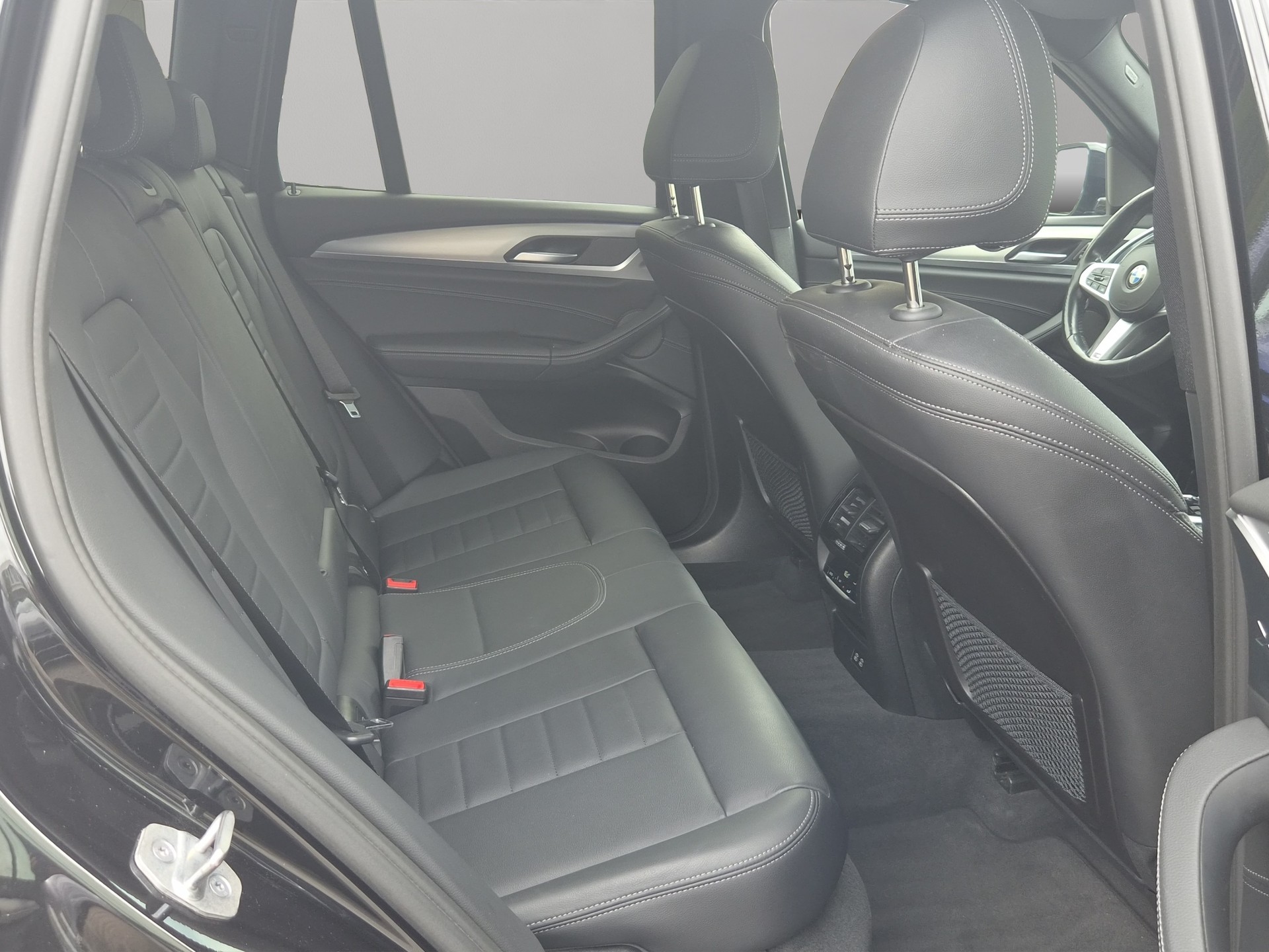 BMW X3 xDrive 30e M Sport-image-22