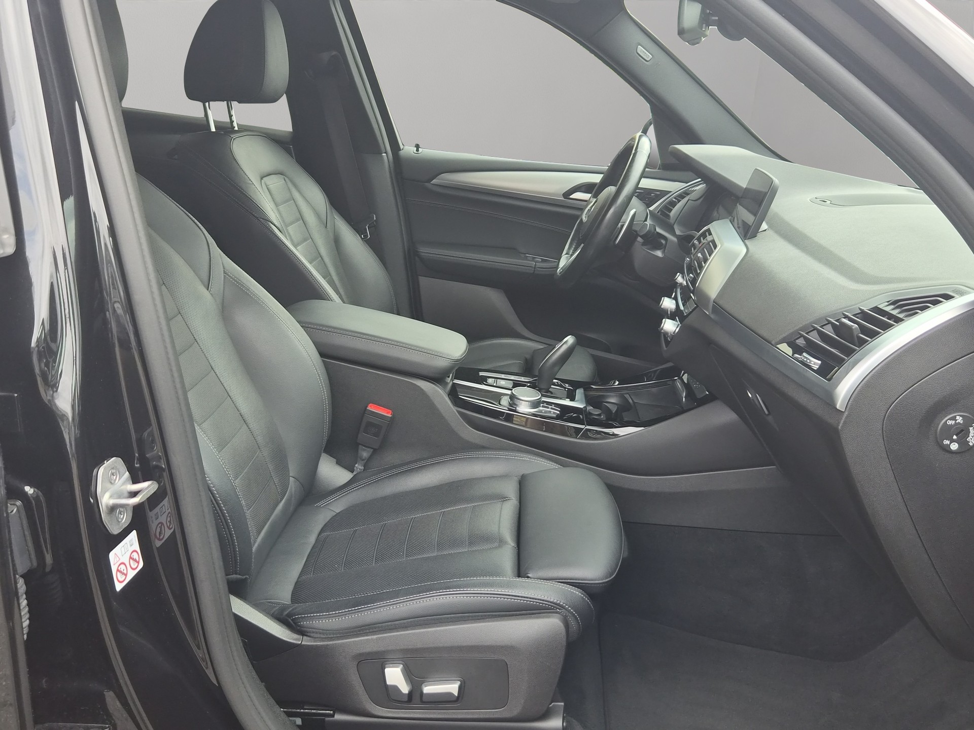 BMW X3 xDrive 30e M Sport-image-21