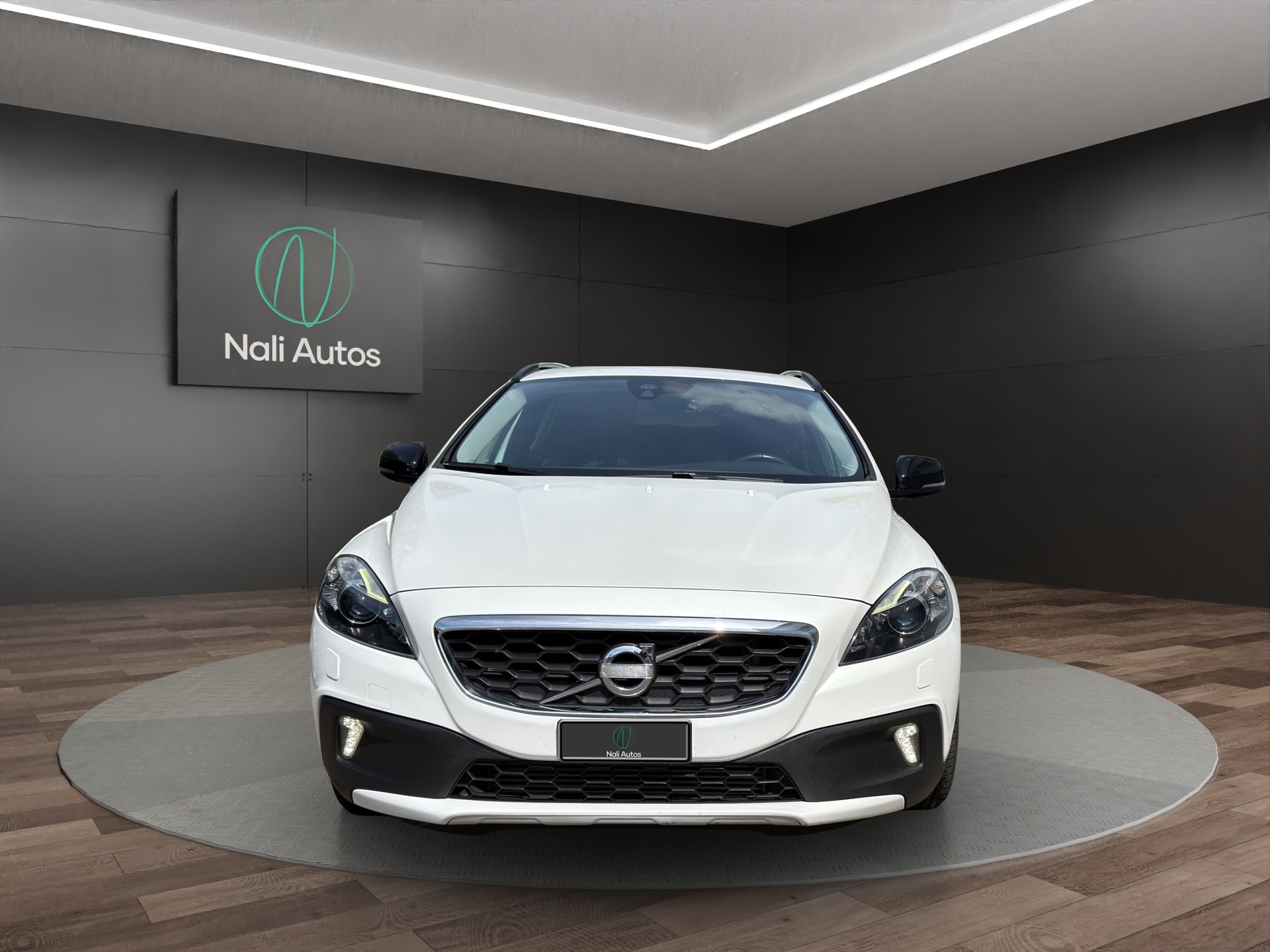 VOLVO V40 Cross Country T4 2.0 AWD Summum Geartronic-image-5