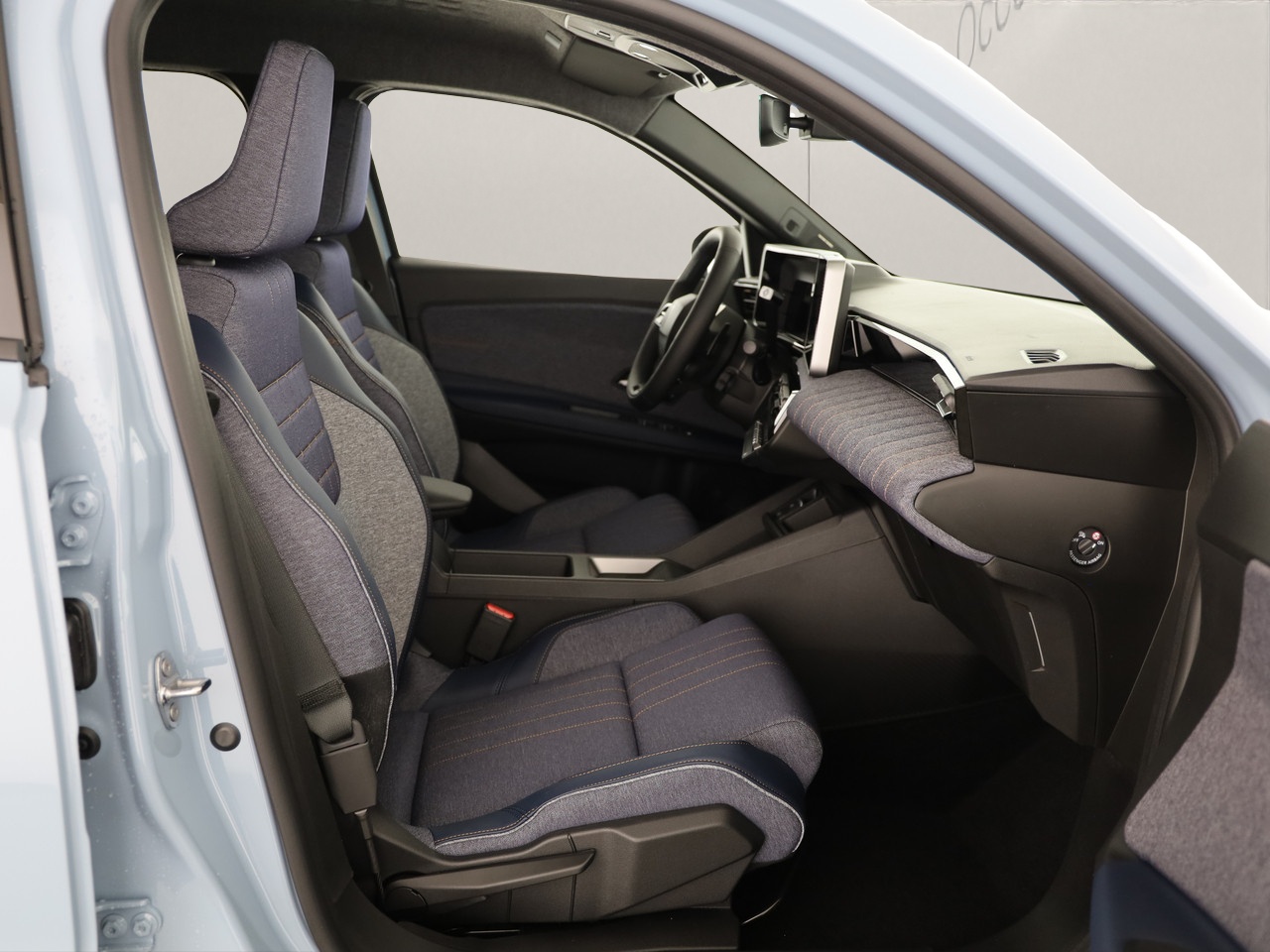 RENAULT R4 E-Tech Comfort Range techno-image-6