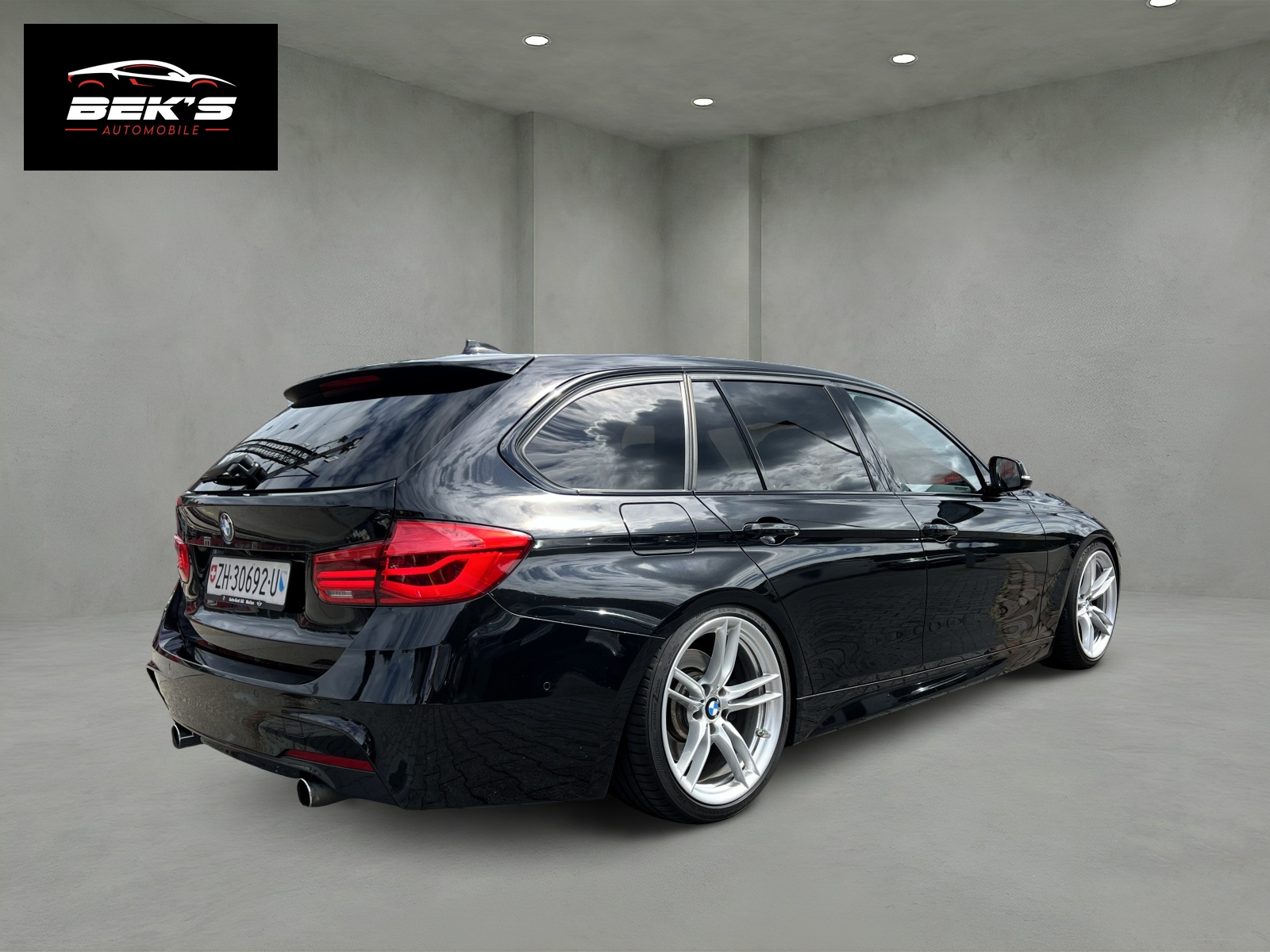 BMW 340i xDrive Touring M Sport Steptronic-image-3