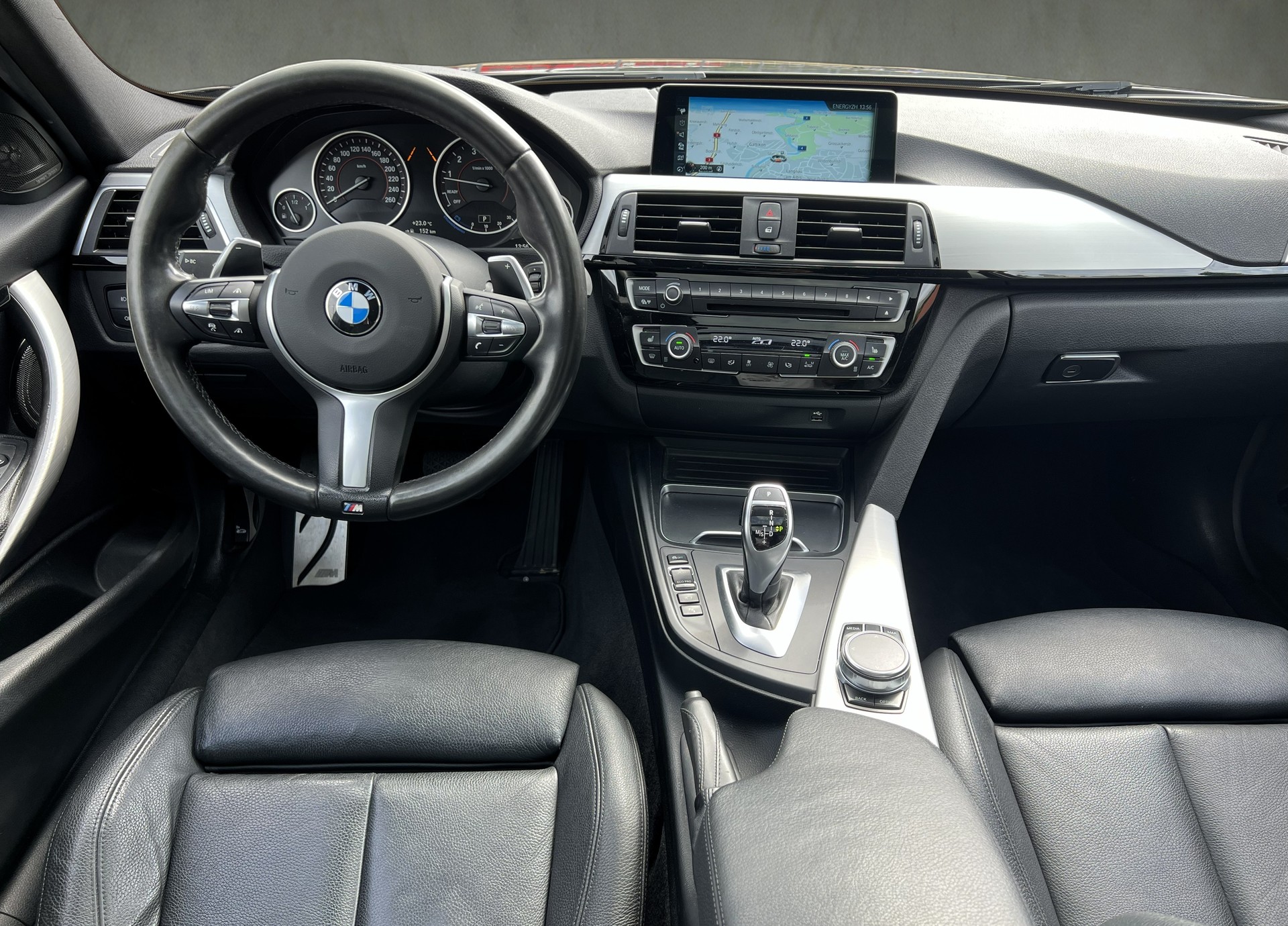BMW 340i xDrive Touring M Sport Steptronic-image-25