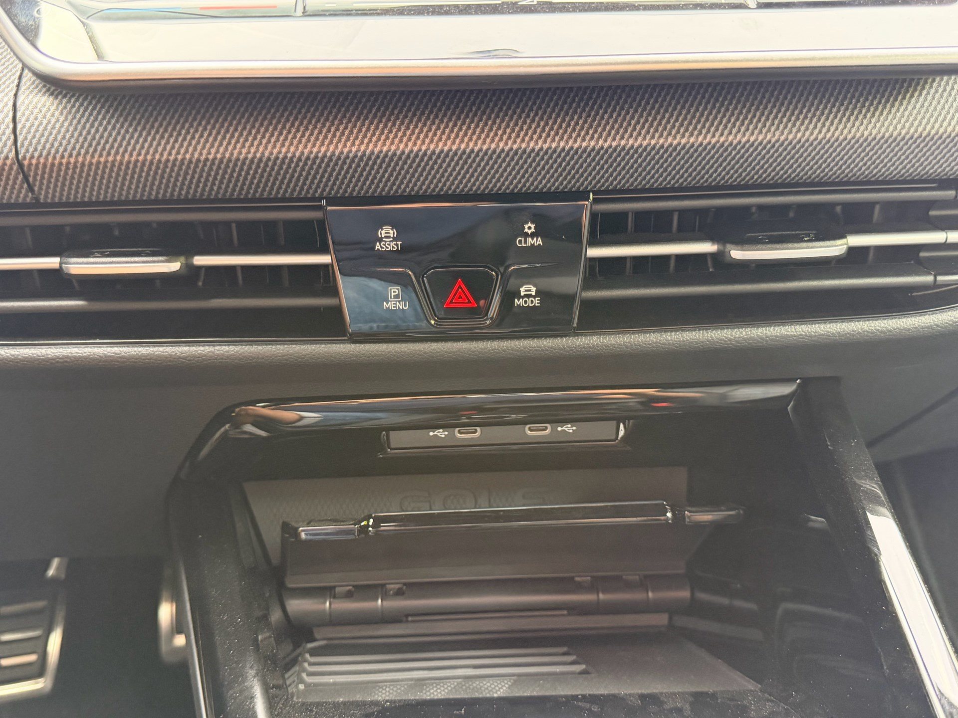 VW Golf 1.5 TSI DSG eHybrid 272 PS GTE *** 360 GRAD KAMERA & HEAD-UP DISPLAY ***-image-24